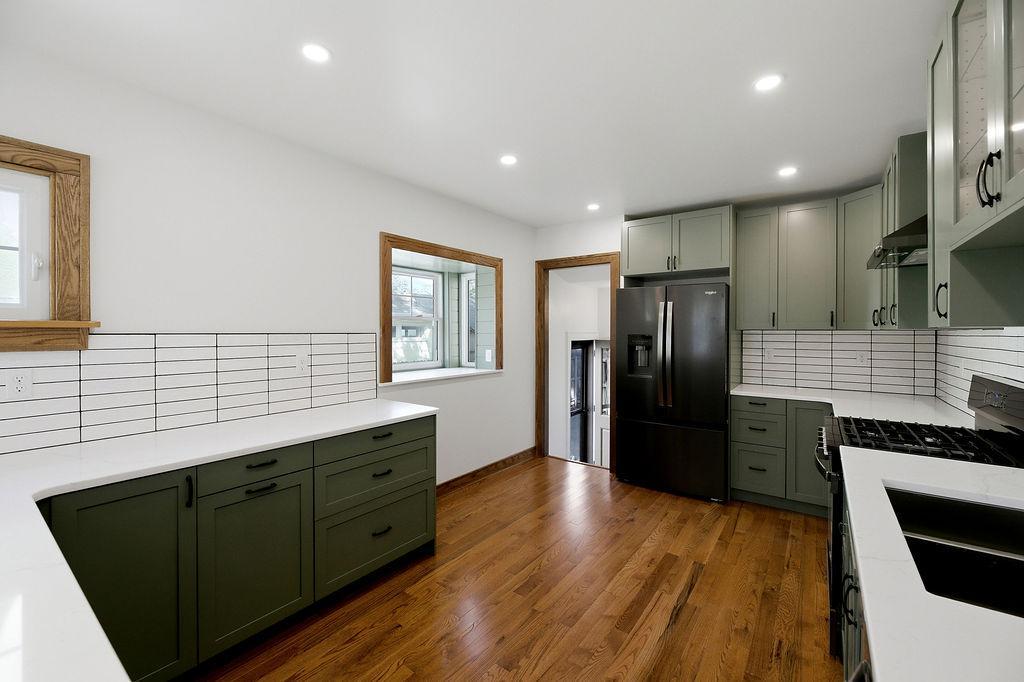 1931 single family home for sale at 1510 8th Street S in Fargo, ND — 4 bed, 3 bath (photo 24 of 53)