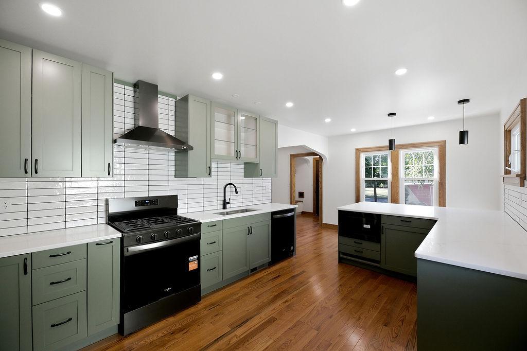 1931 single family home for sale at 1510 8th Street S in Fargo, ND — 4 bed, 3 bath (photo 25 of 53)