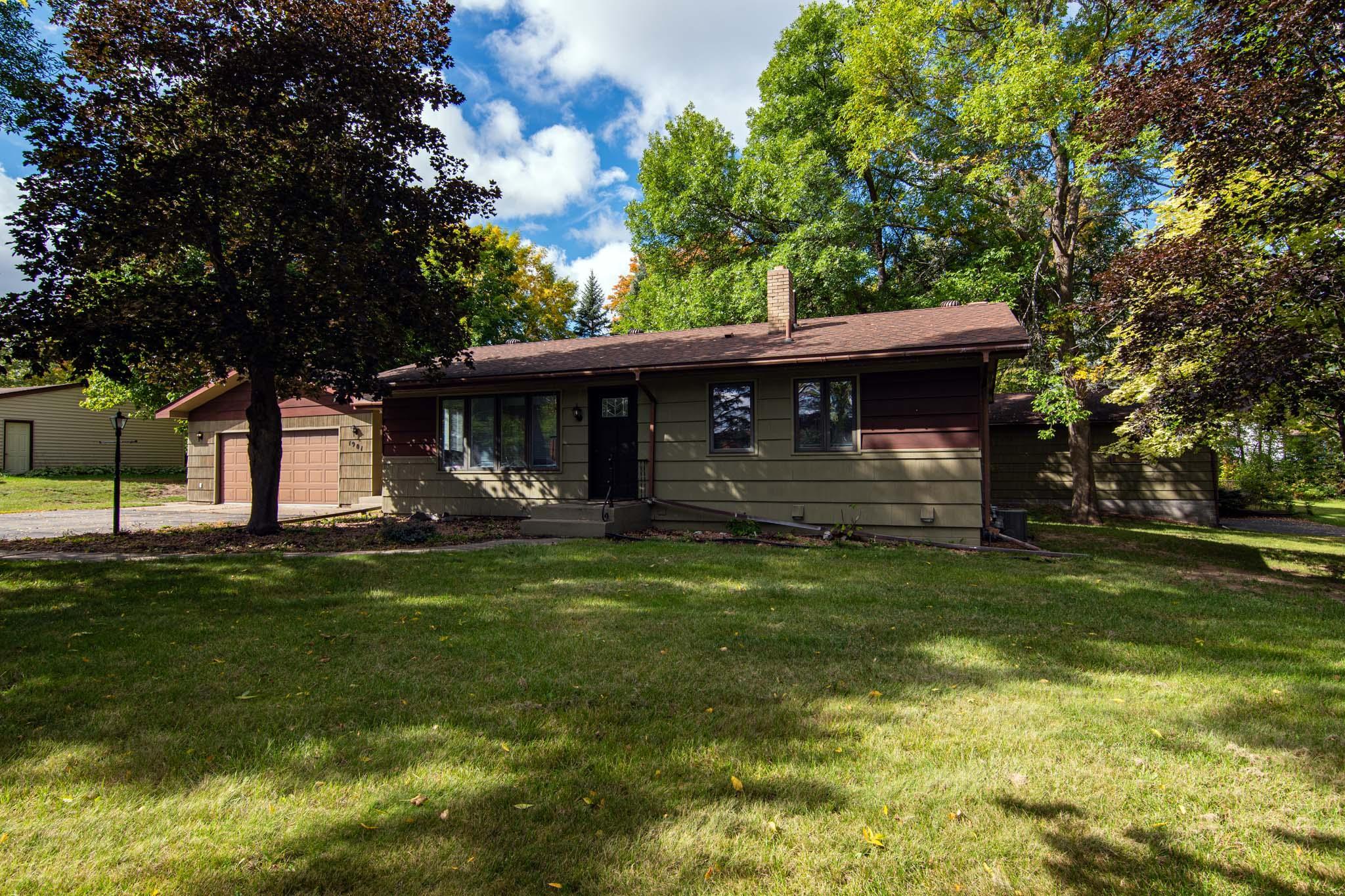 1956 single family home for sale at 1901 S Pokegama Avenue in Grand Rapids, MN — 3 bed, 2 bath (photo 48 of 53)