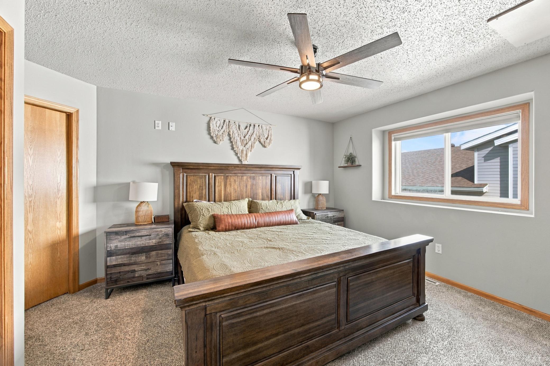 2005 twin home for sale at 3600 11th Street S in Moorhead, MN — 3 bed, 2 bath (photo 11 of 30)