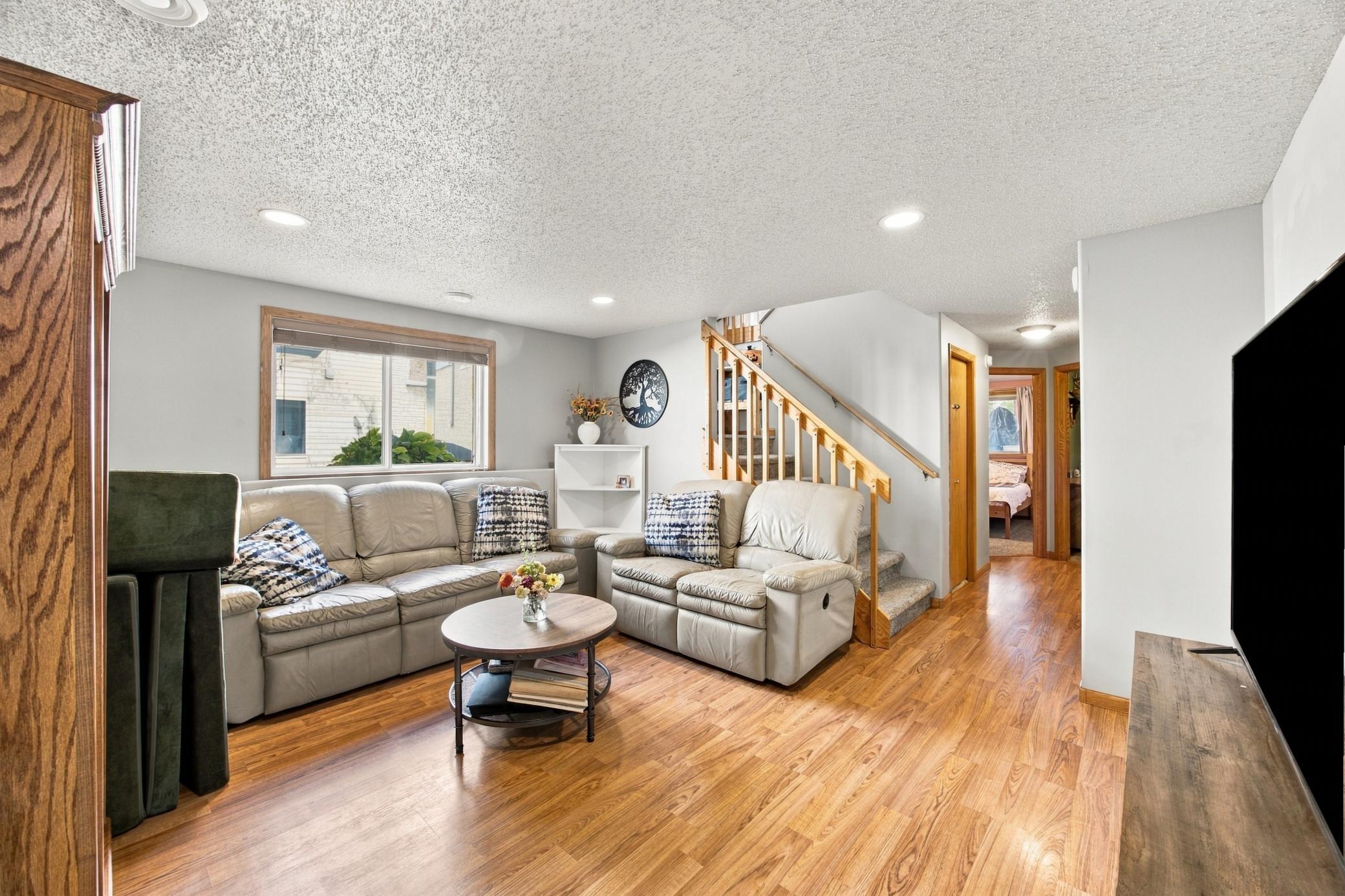 2005 twin home for sale at 3600 11th Street S in Moorhead, MN — 3 bed, 2 bath (photo 15 of 30)