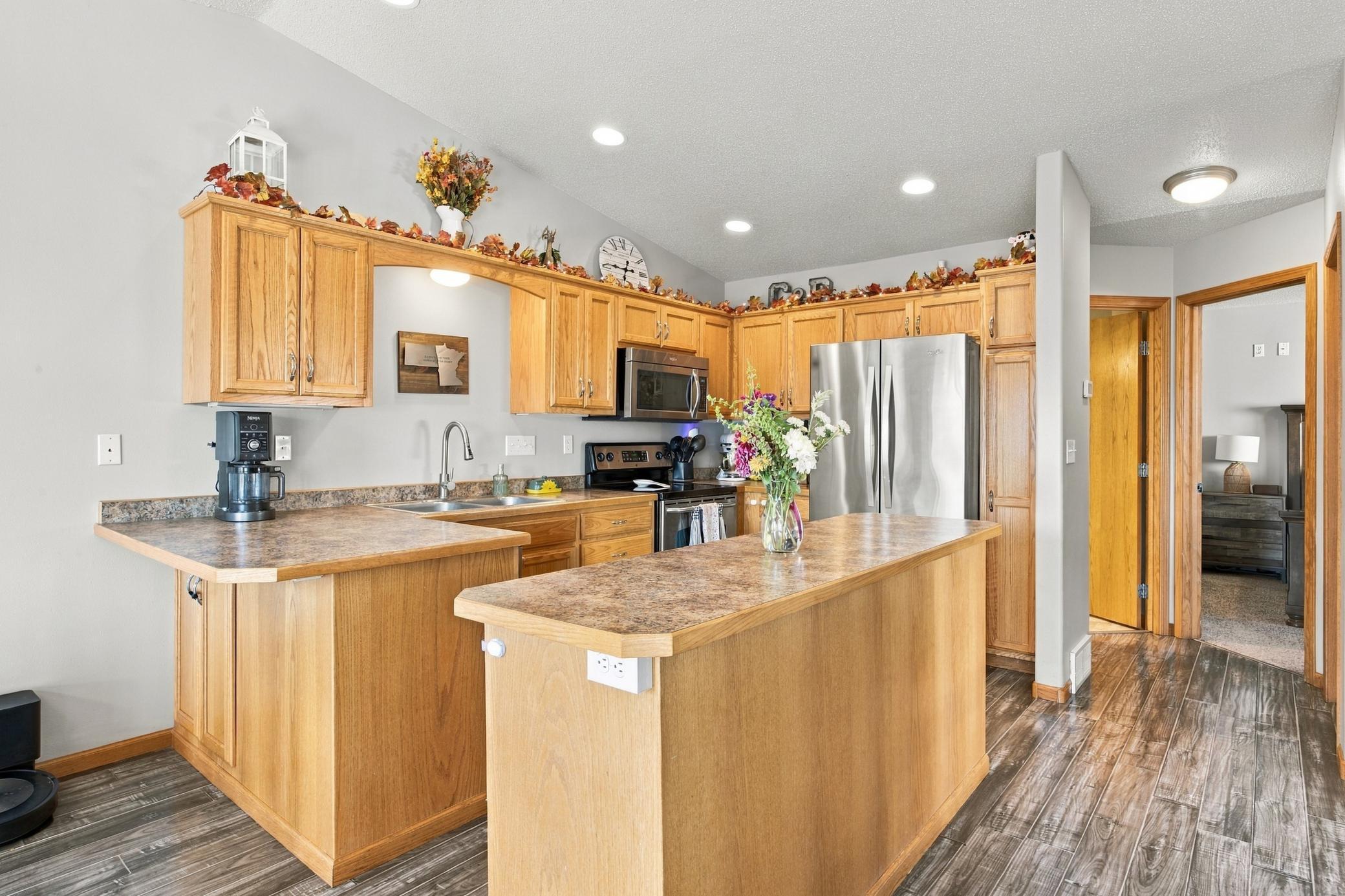2005 twin home for sale at 3600 11th Street S in Moorhead, MN — 3 bed, 2 bath (photo 4 of 30)