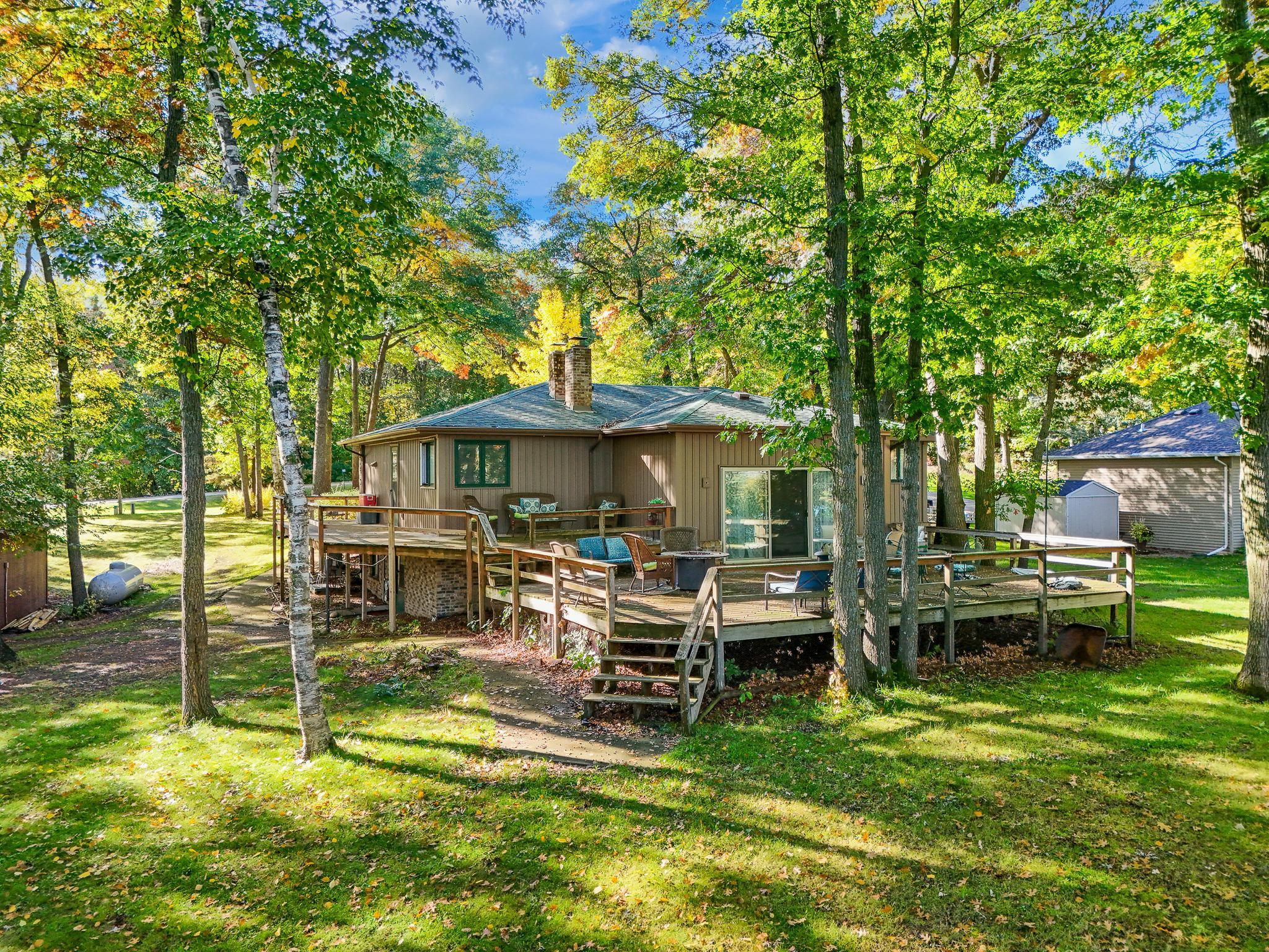 1977 single family home for sale at 40257 Aerovilla Rd in Perham, MN — 3 bed, 3 bath (photo 2 of 67)