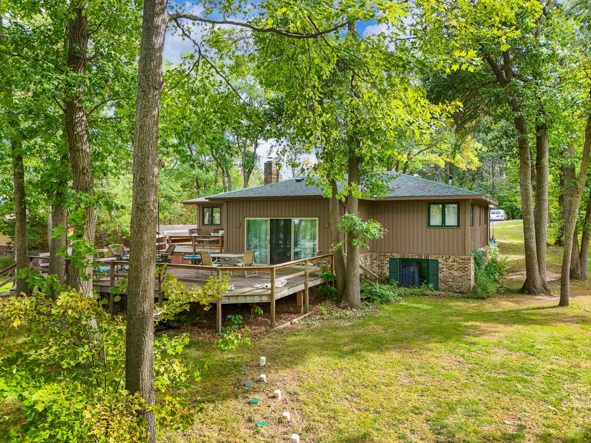 1977 single family home for sale at 40257 Aerovilla Rd in Perham, MN — 3 bed, 3 bath (photo 4 of 67)