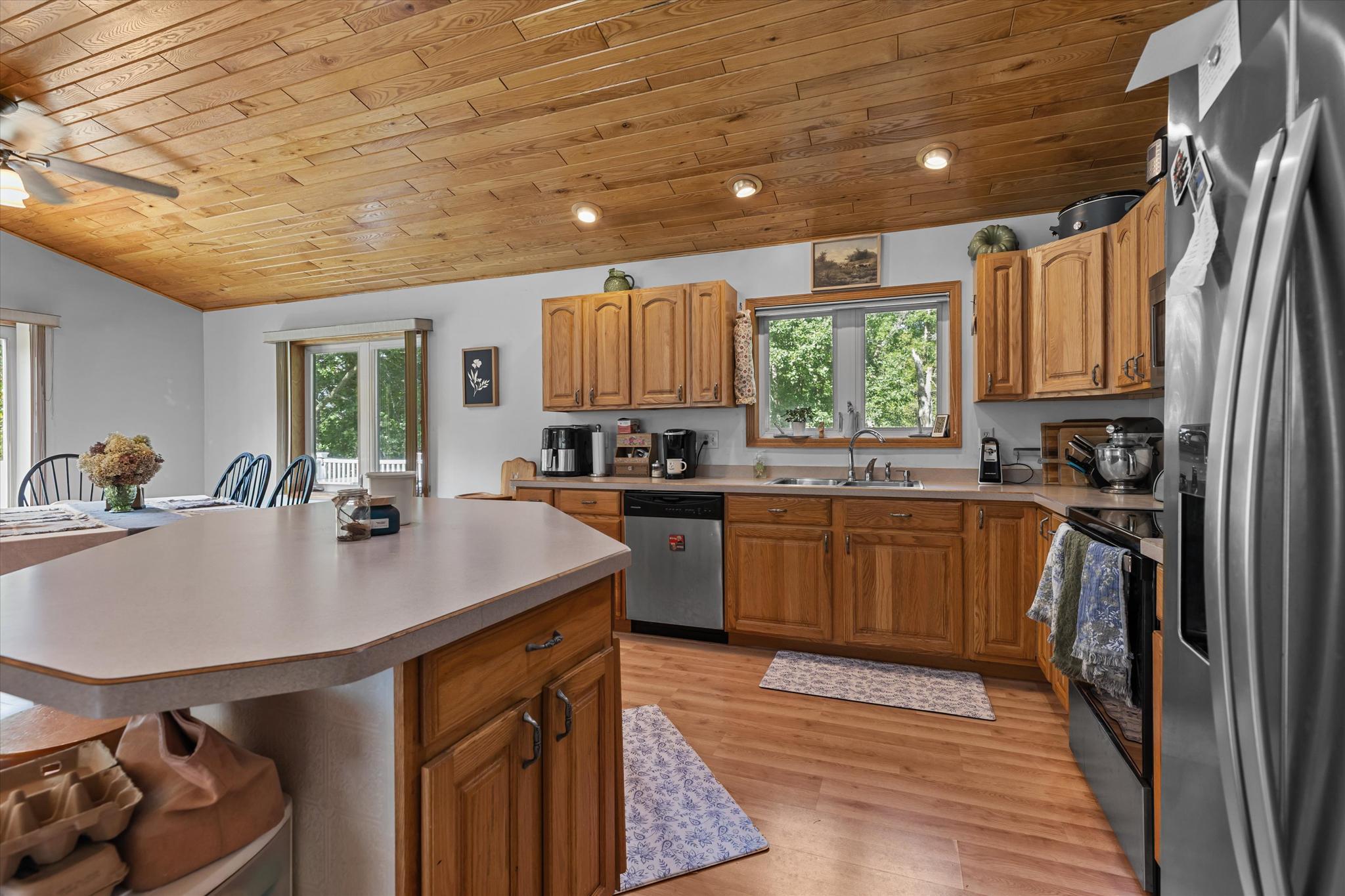 2000 single family home for sale at 15275 Demery Road in Brainerd, MN — 4 bed, 4 bath (photo 4 of 41)