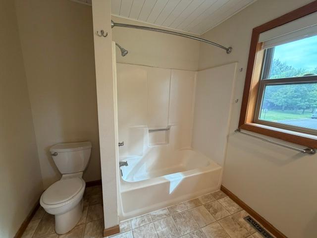 1987 single family home for sale at 399 Lund Street in New York Mills, MN — 4 bed, 3 bath (photo 38 of 41)