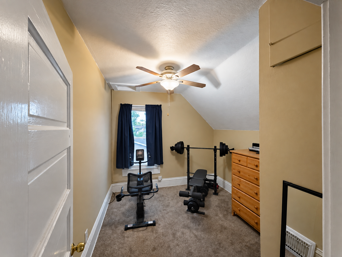 1955 single family home for sale at 1115 Minnesota Avenue NW in Bemidji, MN — 4 bed, 1 bath (photo 11 of 24)