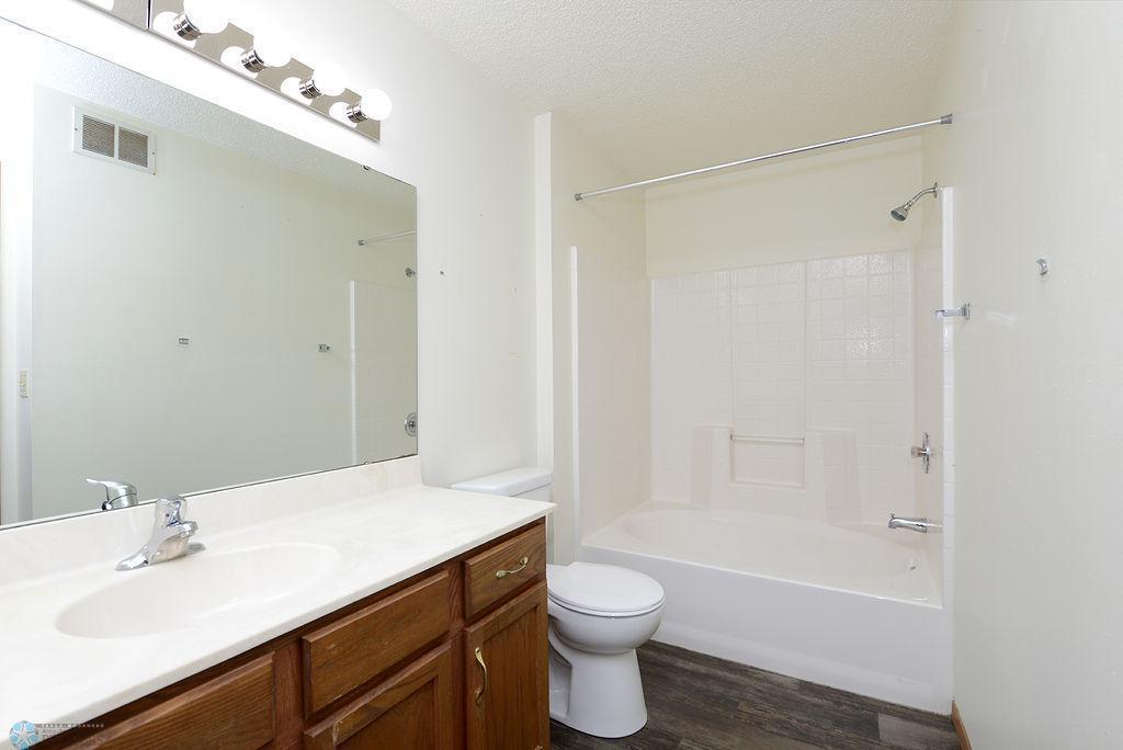 1995 twin home for sale at 3532 32nd Street S in Fargo, ND — 3 bed, 2 bath (photo 13 of 25)