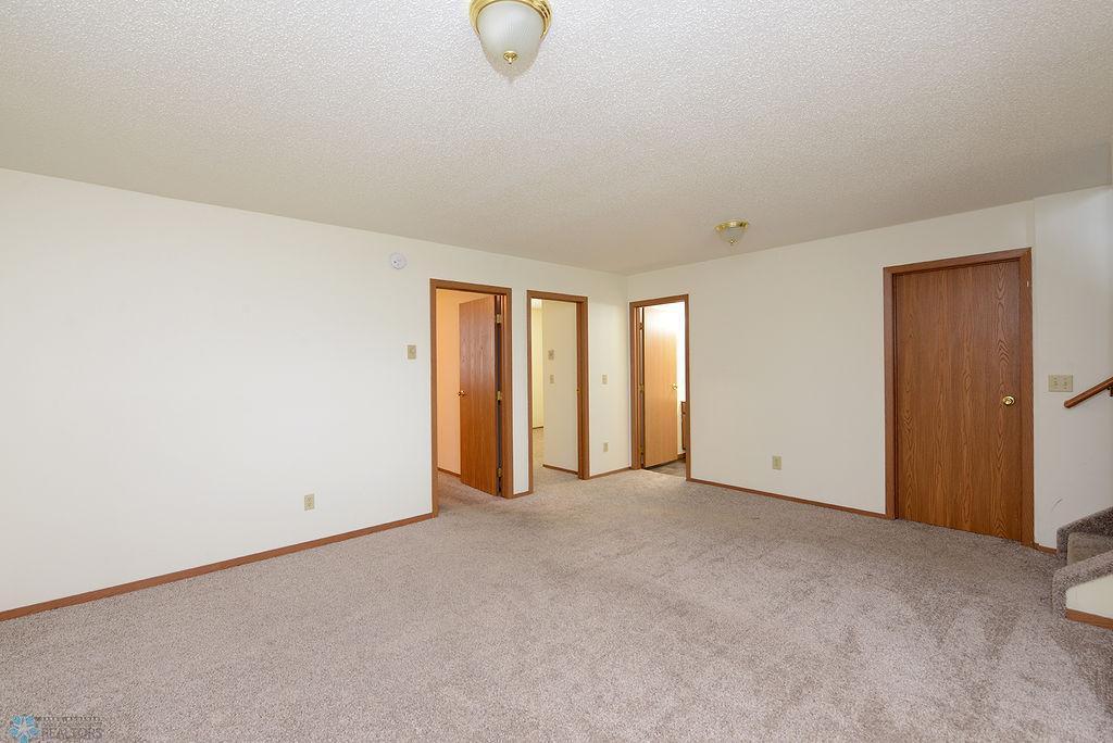 1995 twin home for sale at 3532 32nd Street S in Fargo, ND — 3 bed, 2 bath (photo 18 of 25)
