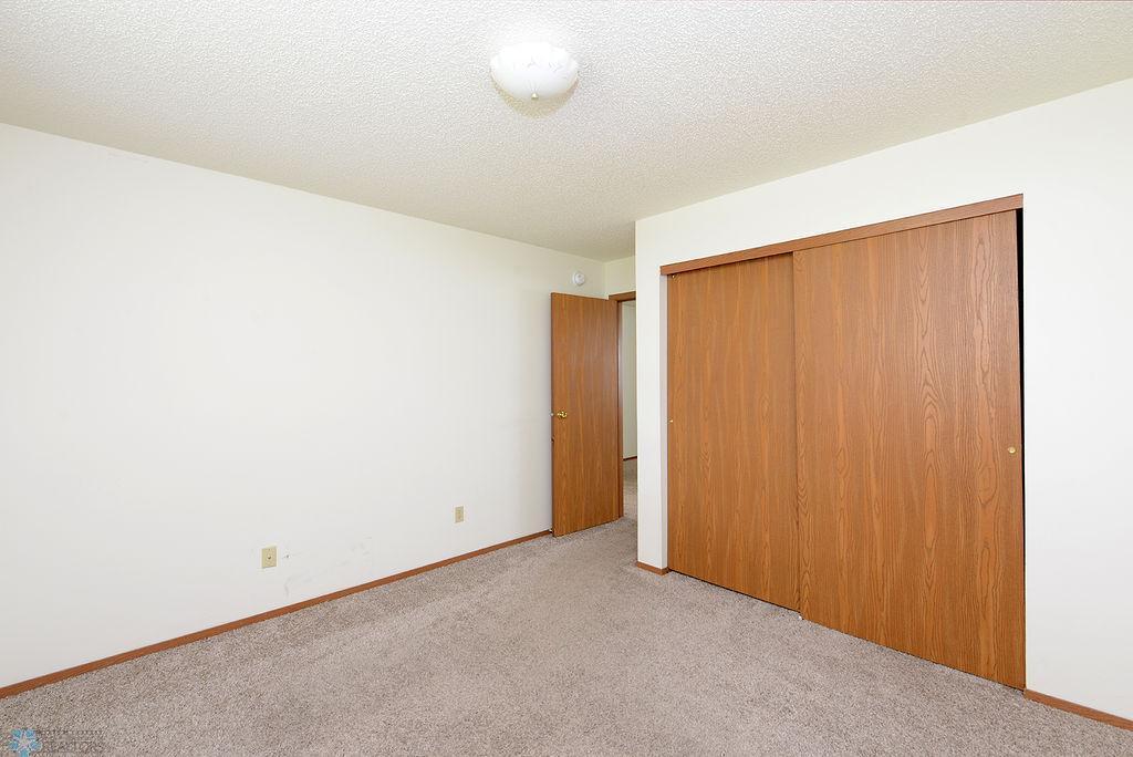 1995 twin home for sale at 3532 32nd Street S in Fargo, ND — 3 bed, 2 bath (photo 21 of 25)