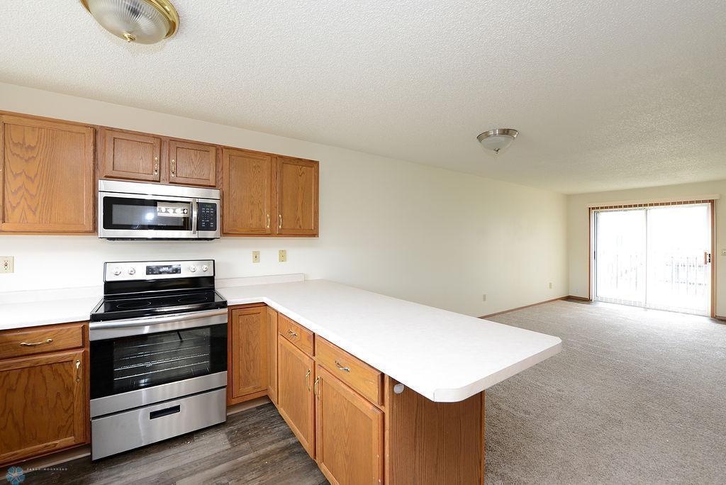 1995 twin home for sale at 3532 32nd Street S in Fargo, ND — 3 bed, 2 bath (photo 9 of 25)