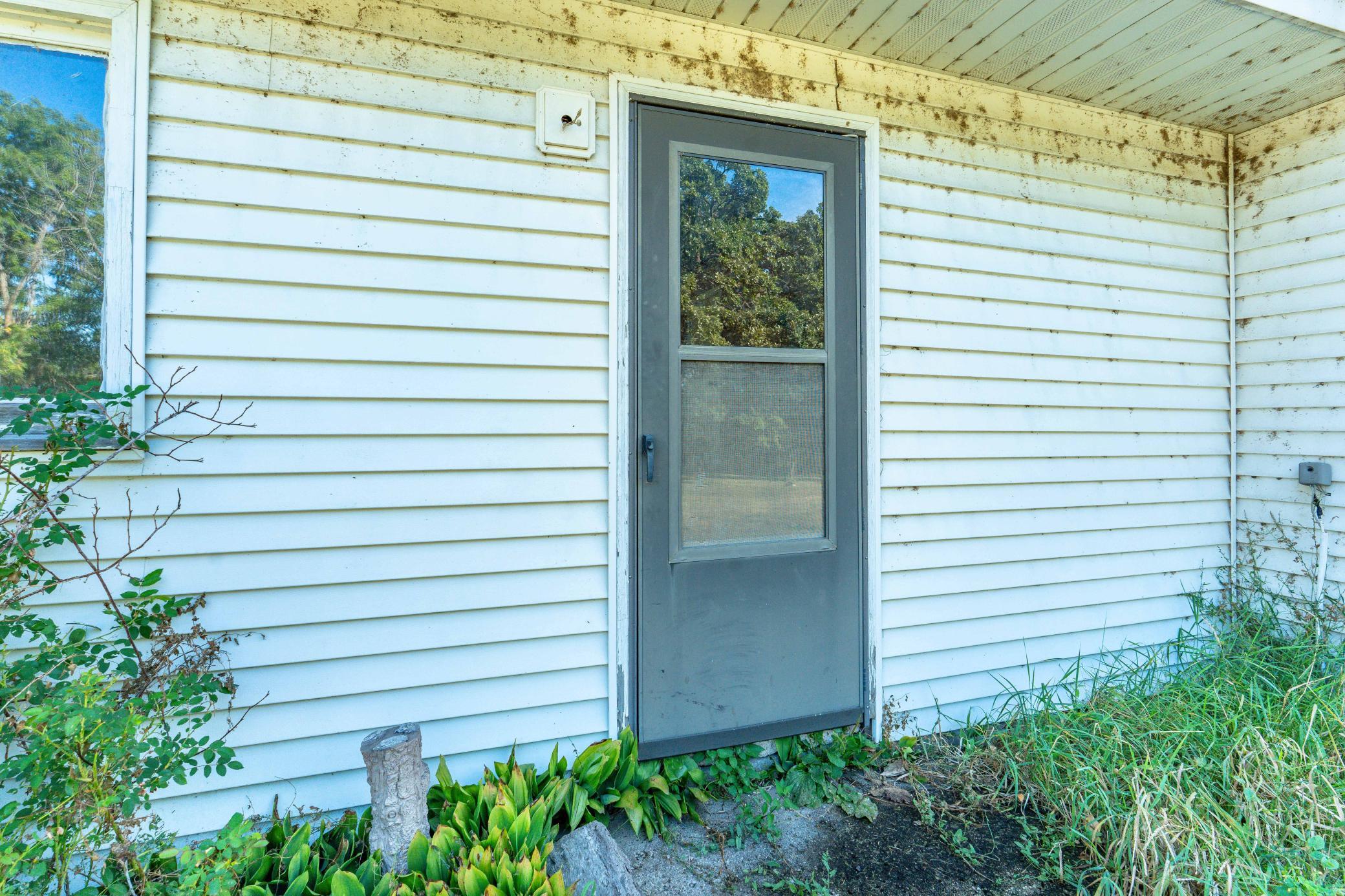 1972 single family home for sale at 13890 County Road 1 NW in Evansville, MN — 3 bed, 2 bath (photo 11 of 61)
