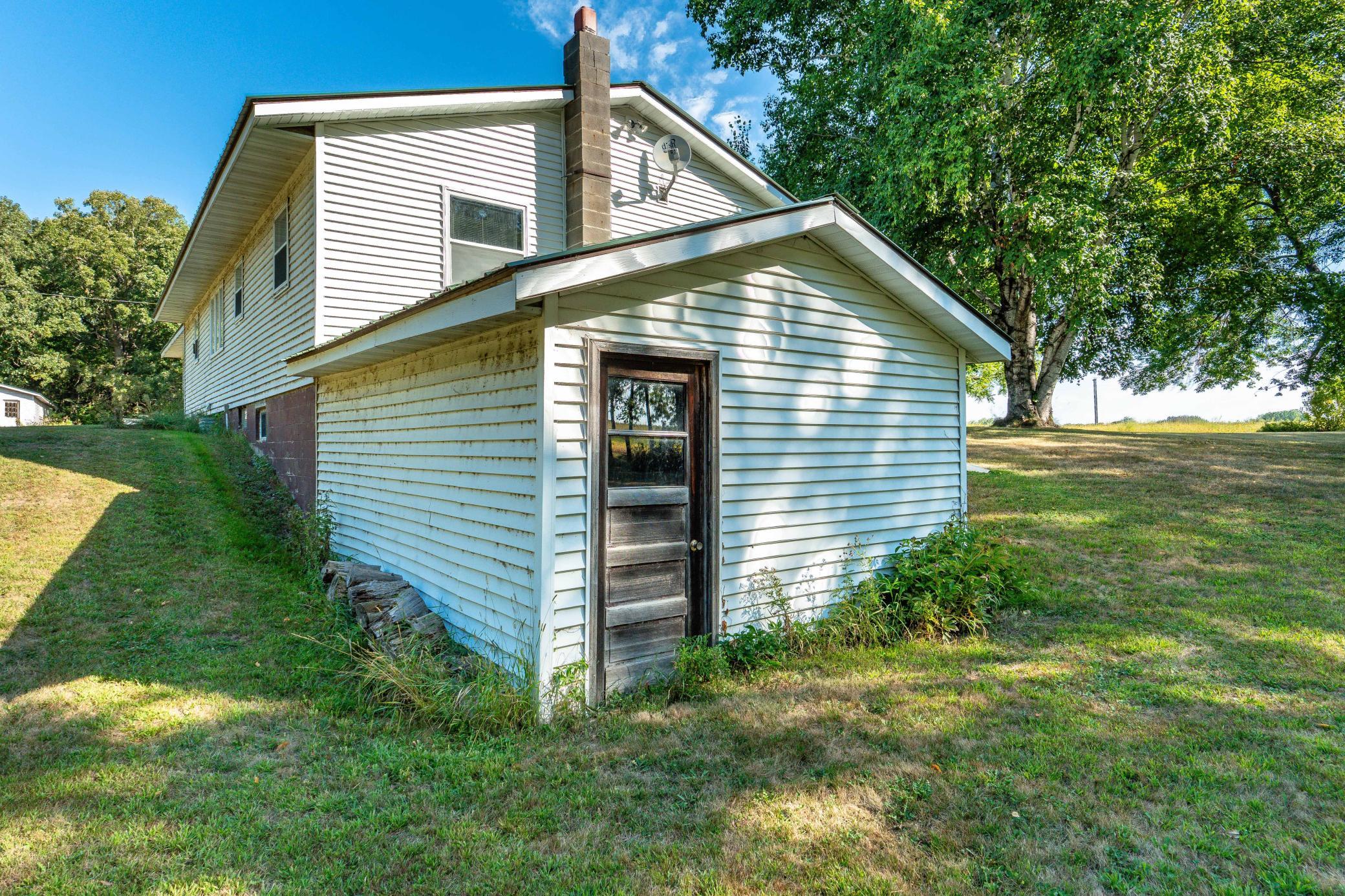 1972 single family home for sale at 13890 County Road 1 NW in Evansville, MN — 3 bed, 2 bath (photo 13 of 61)