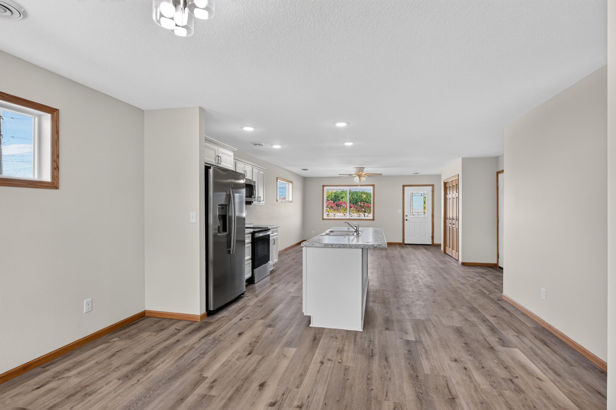 2025 townhouse for sale at 1501 Nokomis Street in Alexandria, MN — 2 bed, 2 bath (photo 14 of 29)