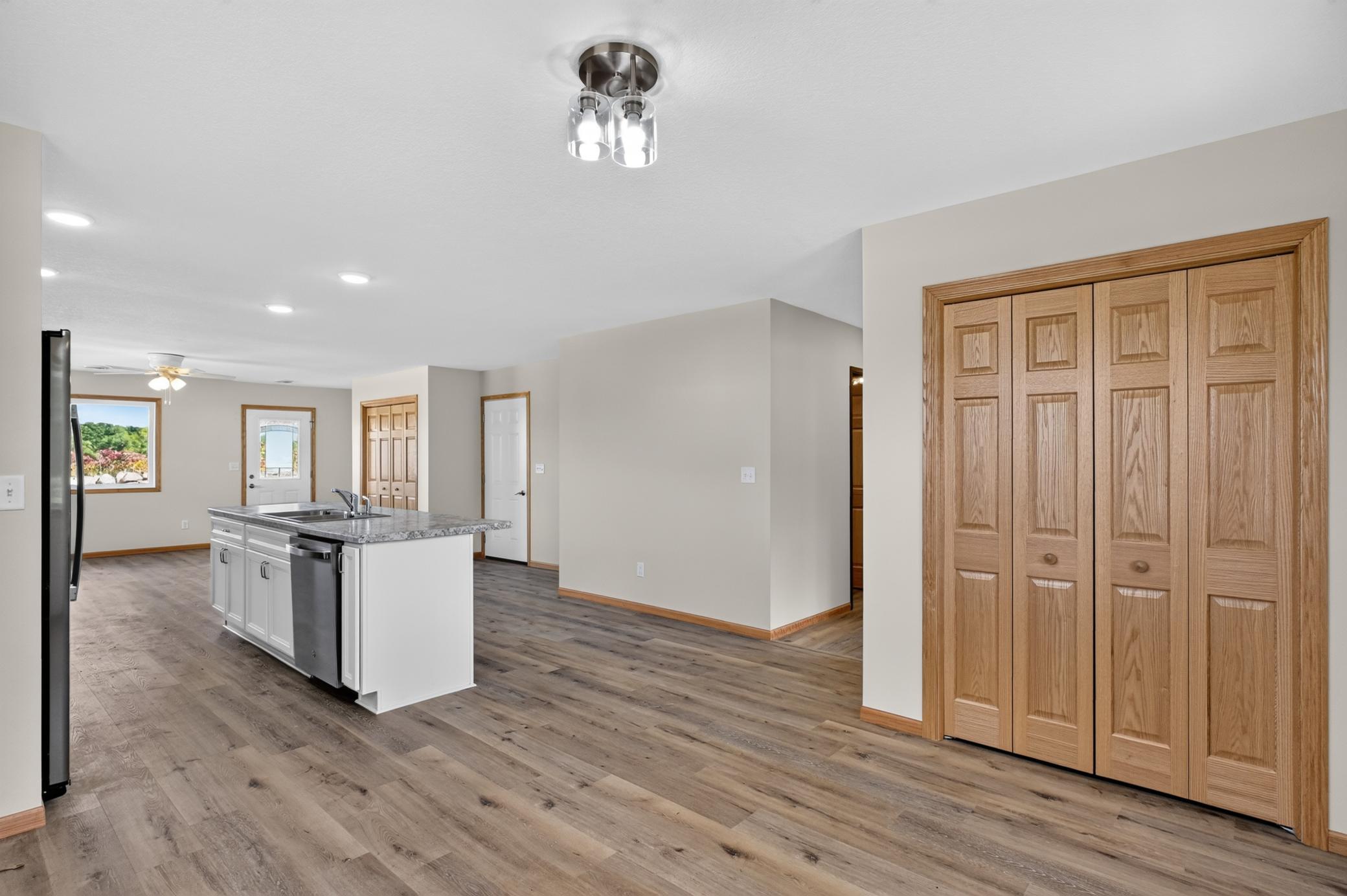 2025 townhouse for sale at 1501 Nokomis Street in Alexandria, MN — 2 bed, 2 bath (photo 15 of 29)