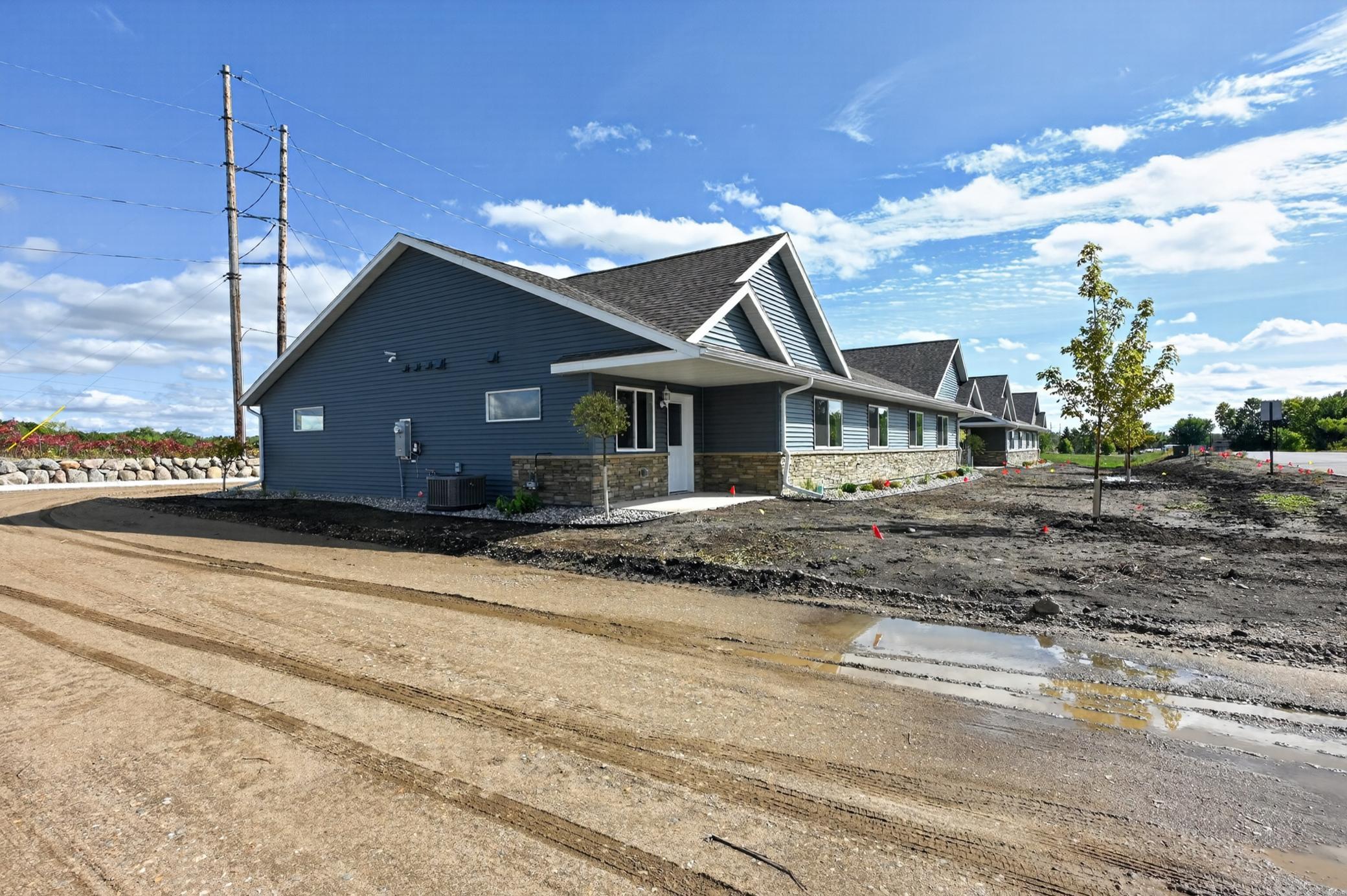 2025 townhouse for sale at 1501 Nokomis Street in Alexandria, MN — 2 bed, 2 bath (photo 3 of 29)