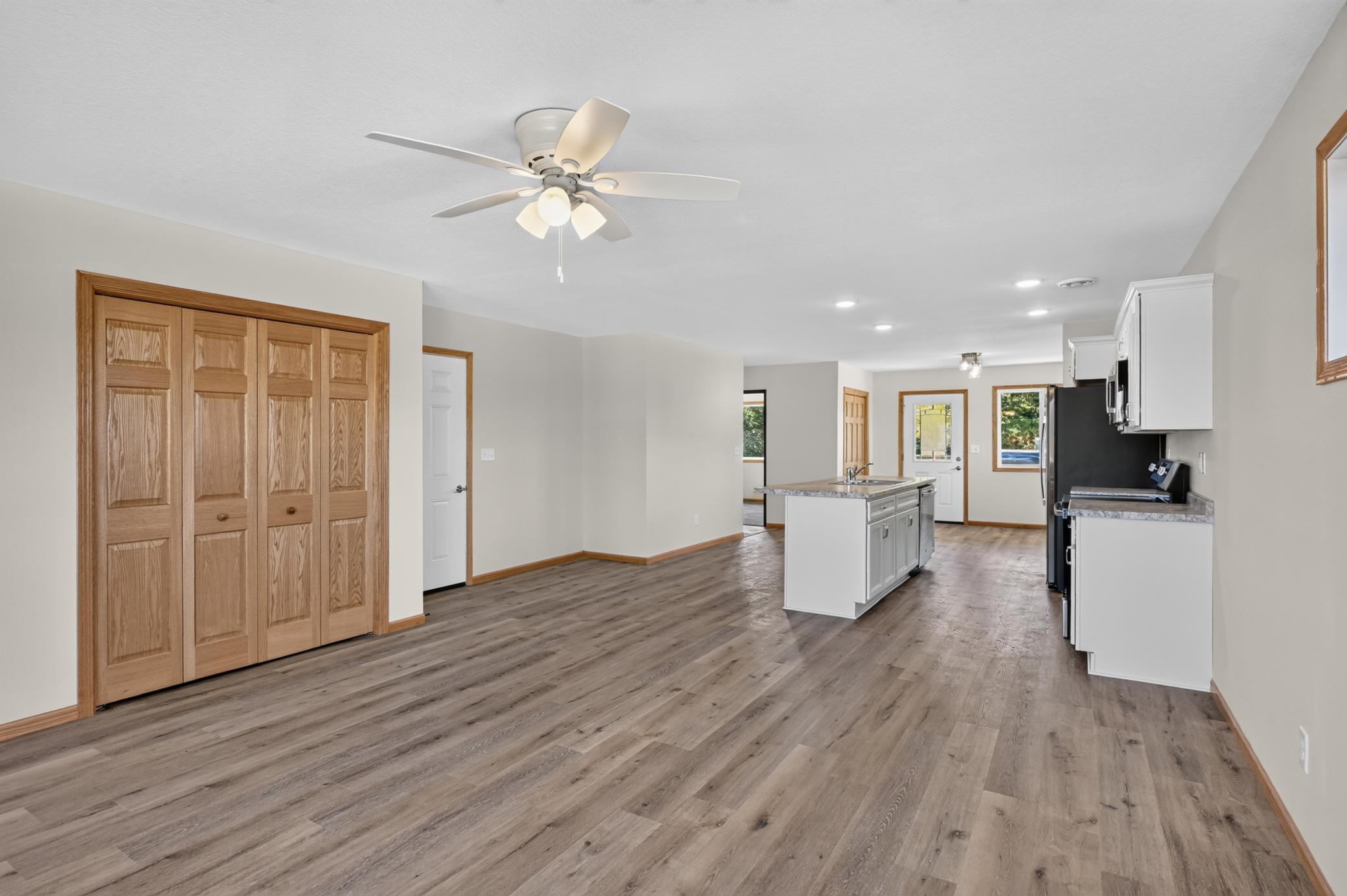 2025 townhouse for sale at 1501 Nokomis Street in Alexandria, MN — 2 bed, 2 bath (photo 5 of 29)