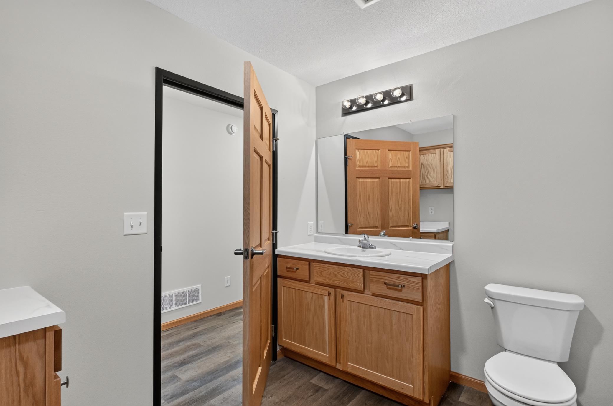 2025 townhouse for sale at 1503 Nokomis Street in Alexandria, MN — 2 bed, 2 bath (photo 11 of 17)