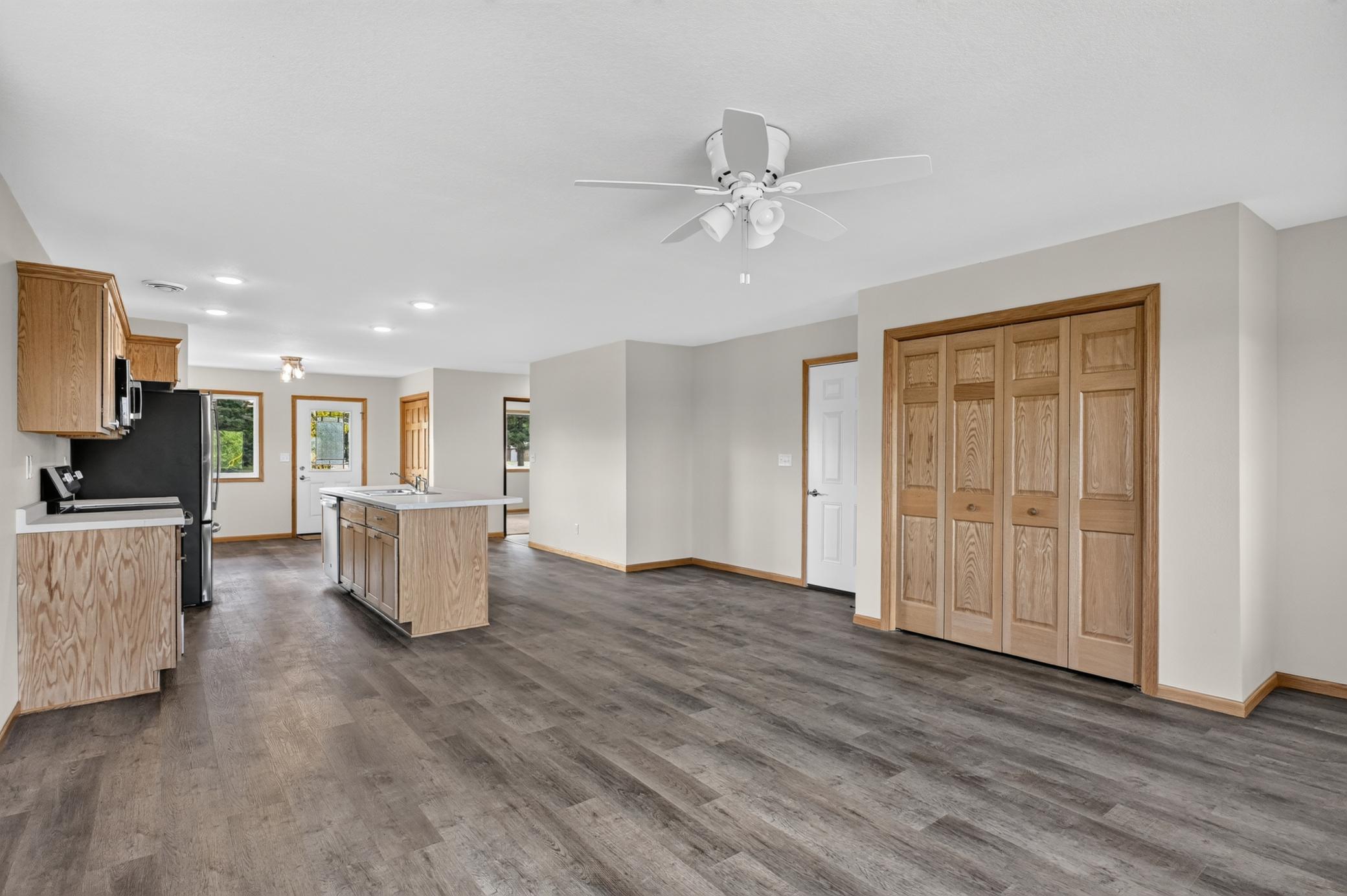 2025 townhouse for sale at 1503 Nokomis Street in Alexandria, MN — 2 bed, 2 bath (photo 3 of 17)