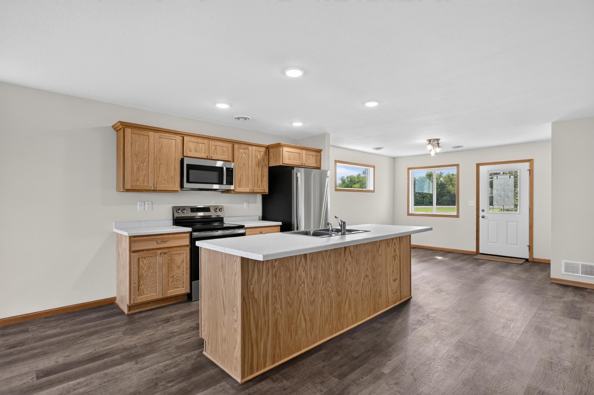 2025 townhouse for sale at 1503 Nokomis Street in Alexandria, MN — 2 bed, 2 bath (photo 5 of 17)