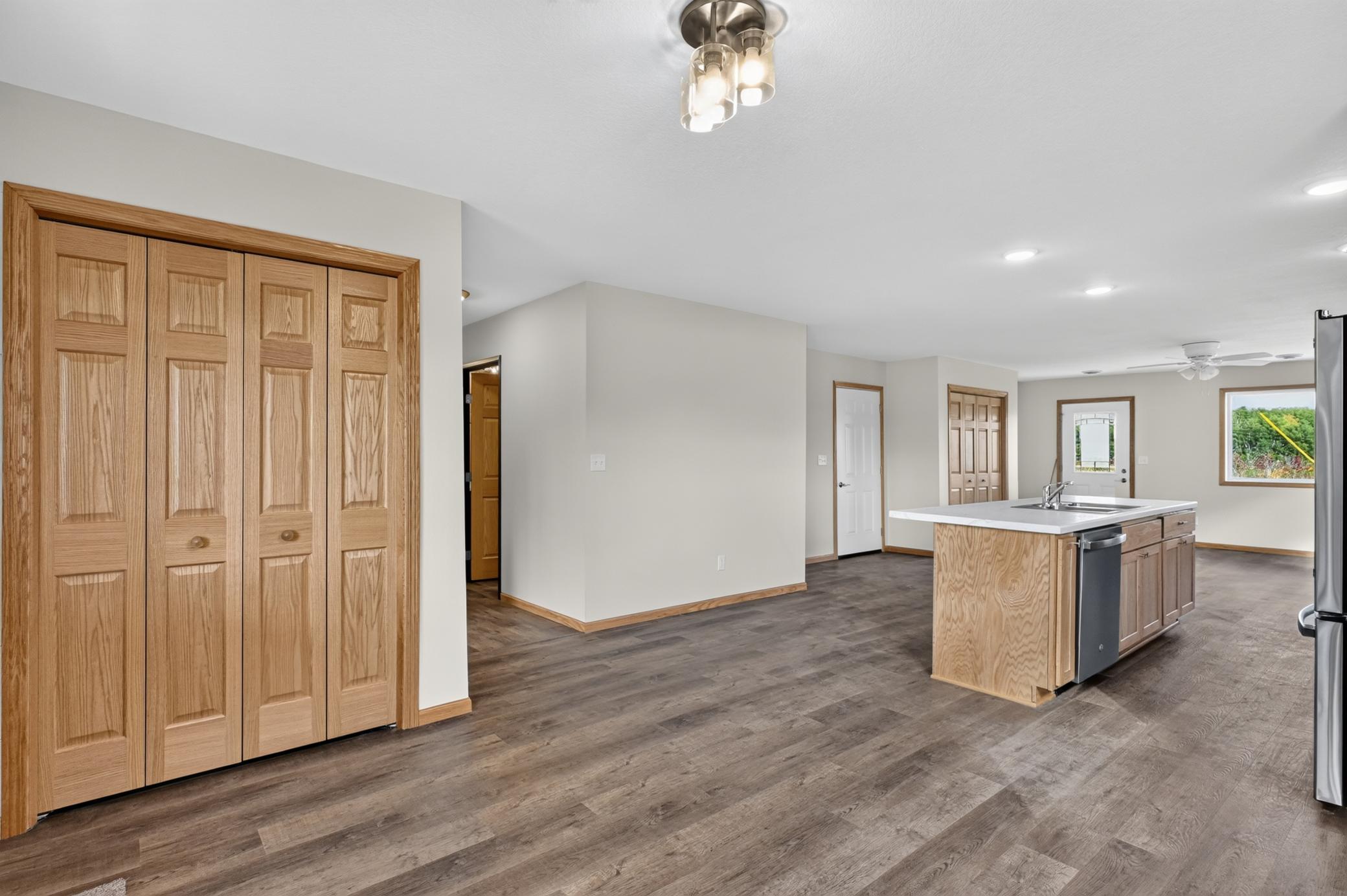 2025 townhouse for sale at 1503 Nokomis Street in Alexandria, MN — 2 bed, 2 bath (photo 7 of 17)