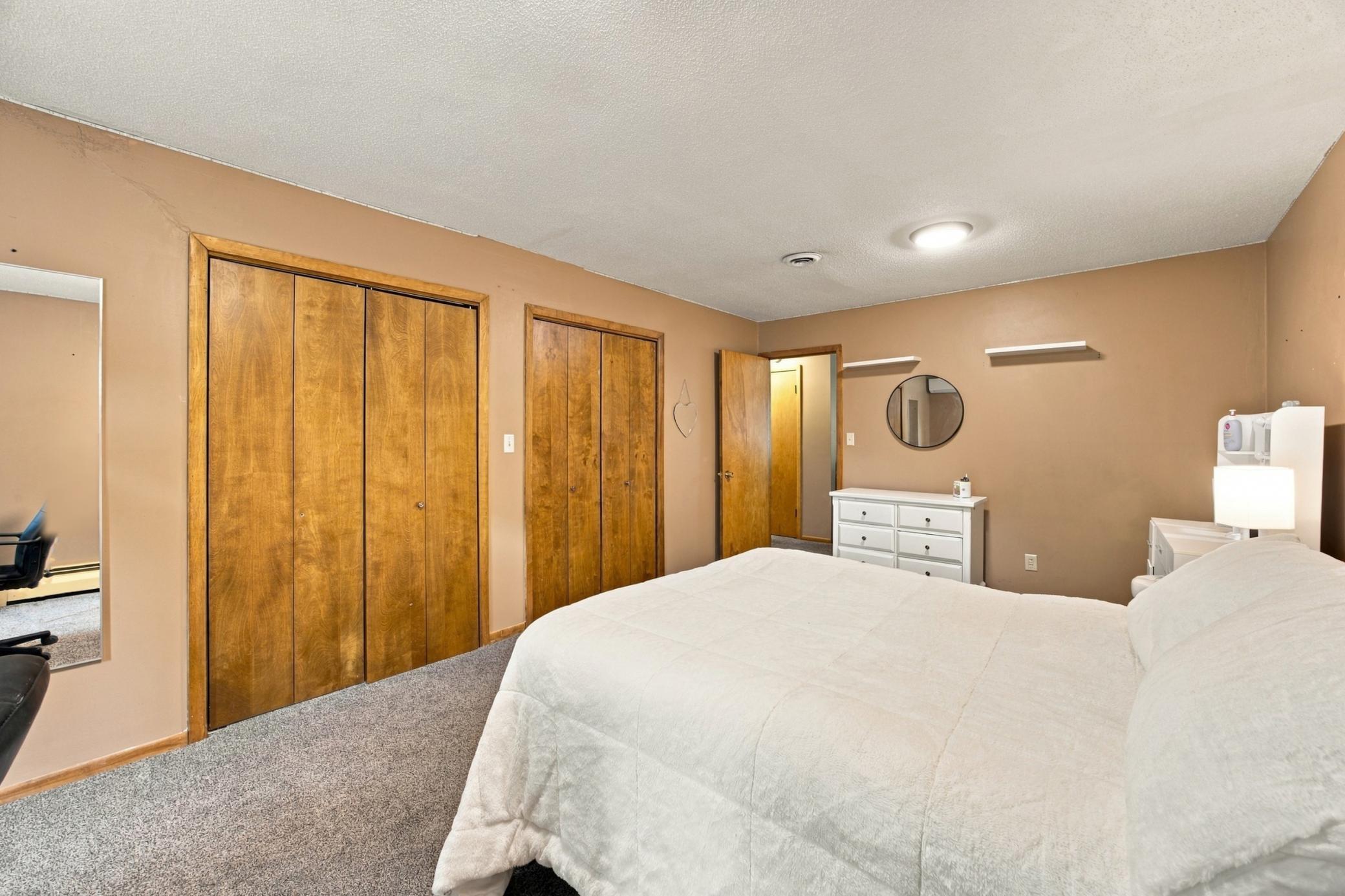 1957 single family home for sale at 222 26TH Avenue N in Fargo, ND — 3 bed, 2 bath (photo 15 of 28)