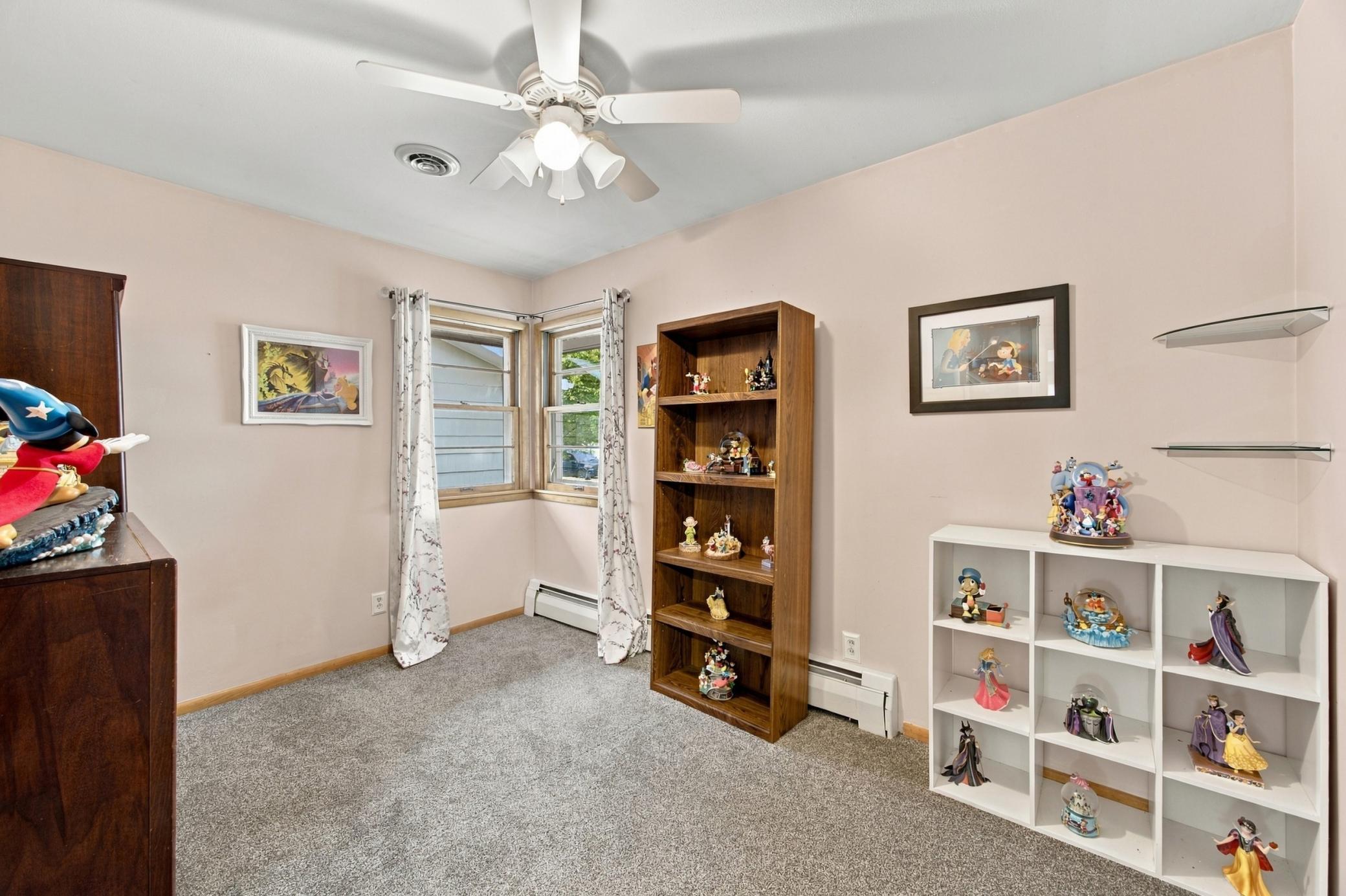 1957 single family home for sale at 222 26TH Avenue N in Fargo, ND — 3 bed, 2 bath (photo 16 of 28)