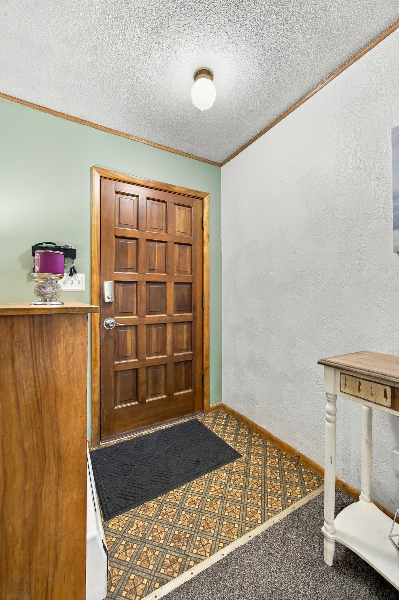 1957 single family home for sale at 222 26TH Avenue N in Fargo, ND — 3 bed, 2 bath (photo 4 of 28)