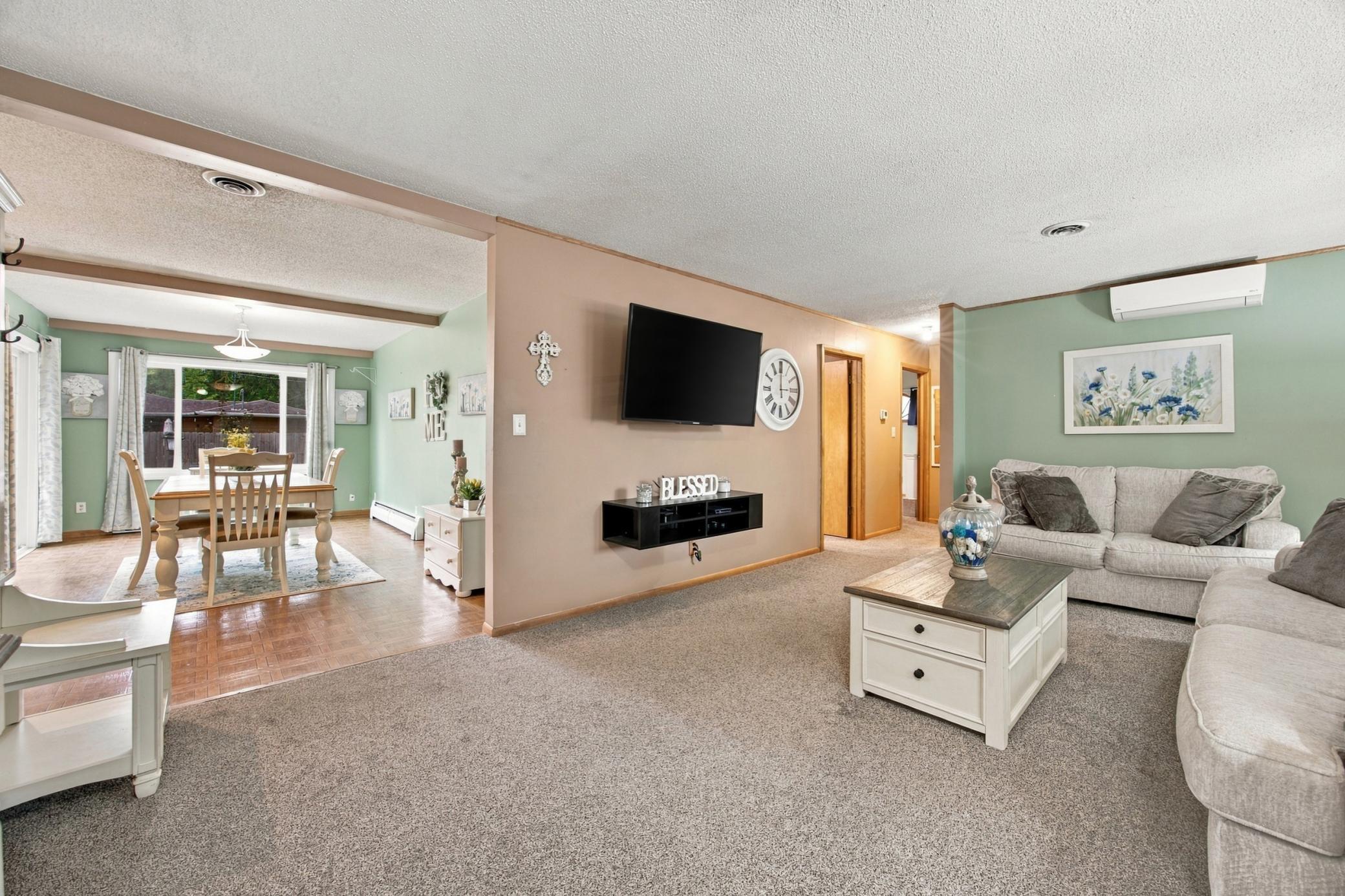 1957 single family home for sale at 222 26TH Avenue N in Fargo, ND — 3 bed, 2 bath (photo 5 of 28)