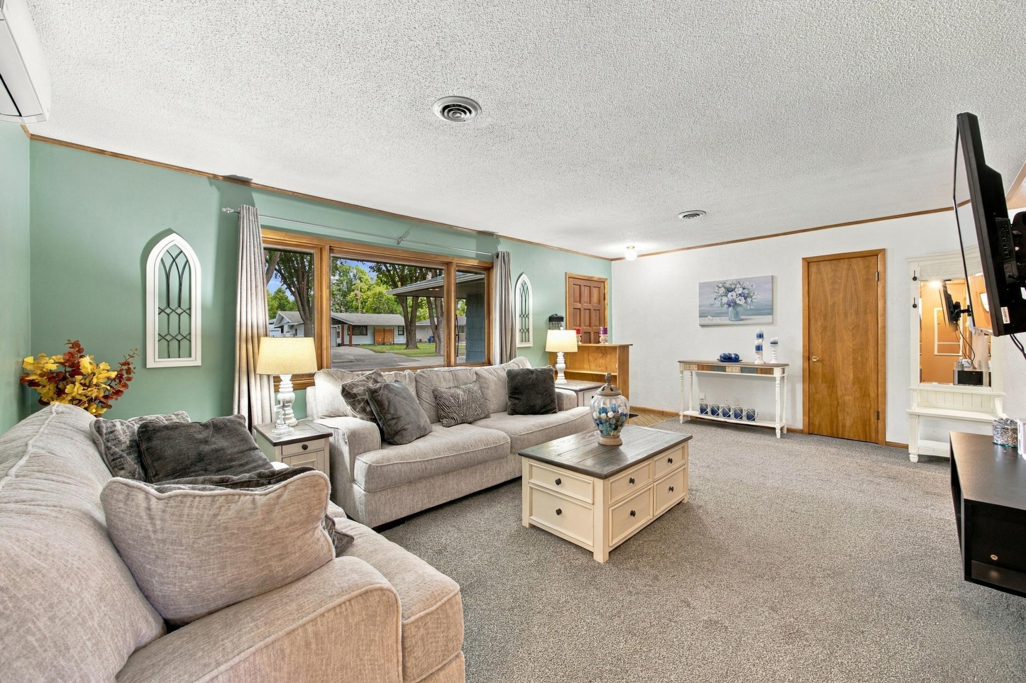 1957 single family home for sale at 222 26TH Avenue N in Fargo, ND — 3 bed, 2 bath (photo 6 of 28)