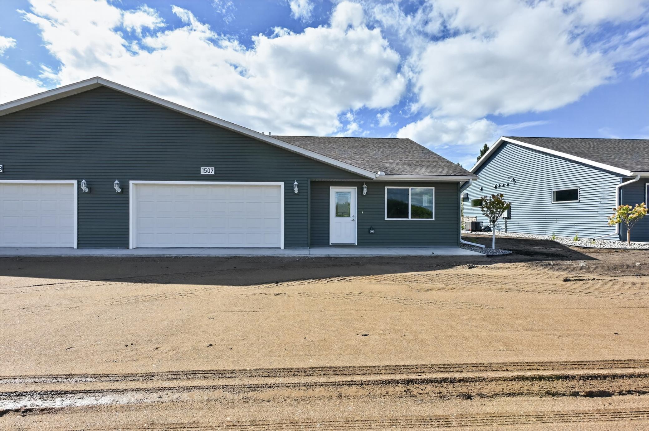 2025 townhouse for sale at 1507 Nokomis Street in Alexandria, MN — 2 bed, 2 bath (photo 3 of 20)