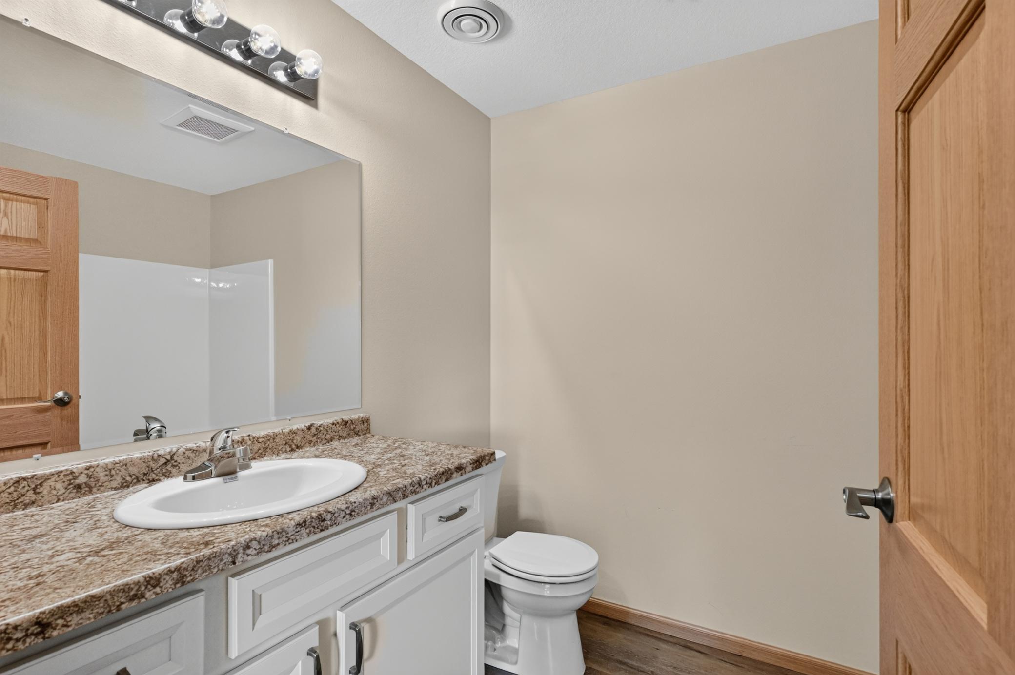 2025 townhouse for sale at 1509 Nokomis Street in Alexandria, MN — 2 bed, 2 bath (photo 13 of 17)