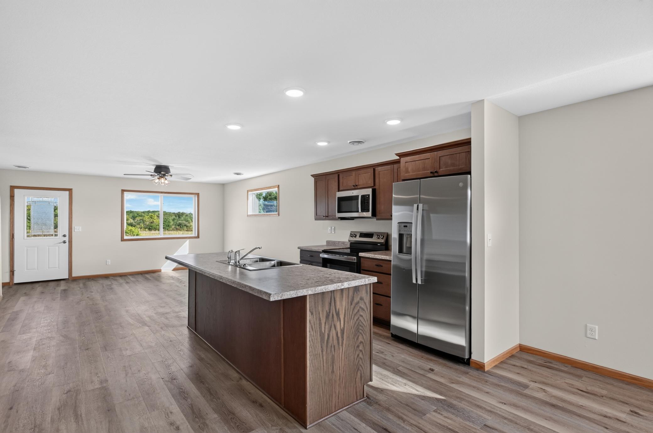 2025 townhouse for sale at 1509 Nokomis Street in Alexandria, MN — 2 bed, 2 bath (photo 6 of 17)