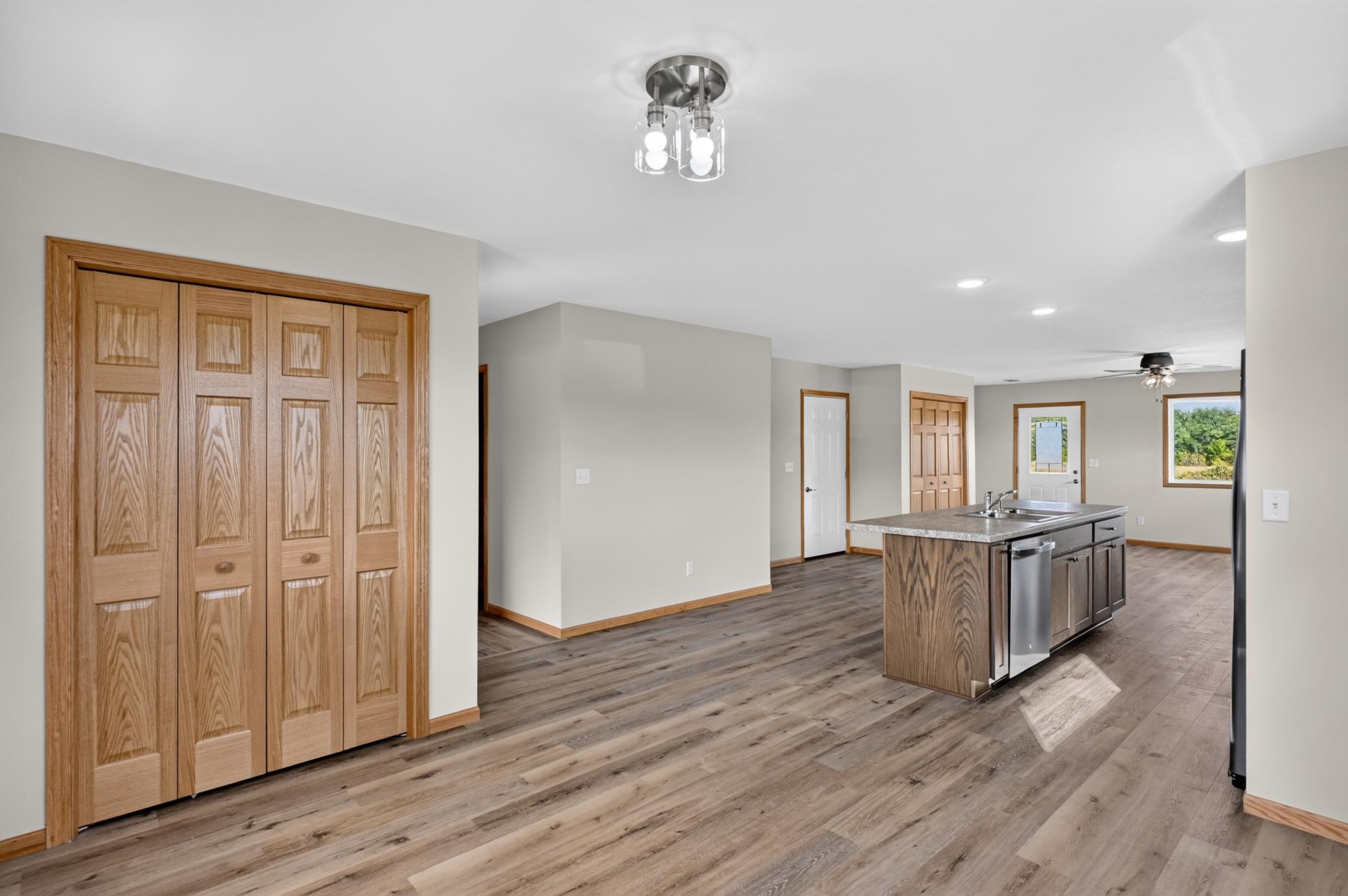 2025 townhouse for sale at 1509 Nokomis Street in Alexandria, MN — 2 bed, 2 bath (photo 7 of 17)