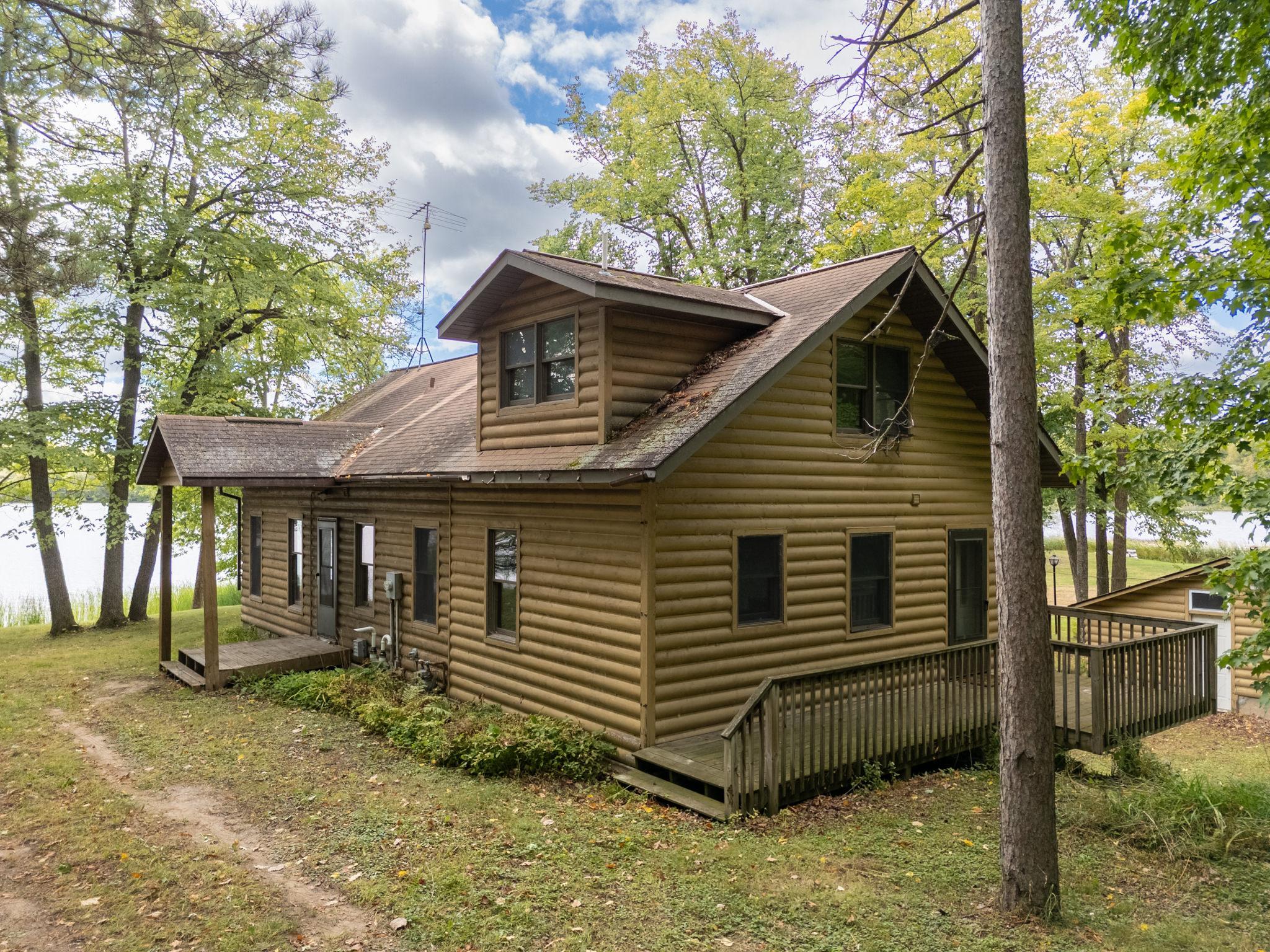 1960 single family home for sale at 34351 Sipe Road in Grand Rapids, MN — 3 bed, 3 bath (photo 5 of 42)