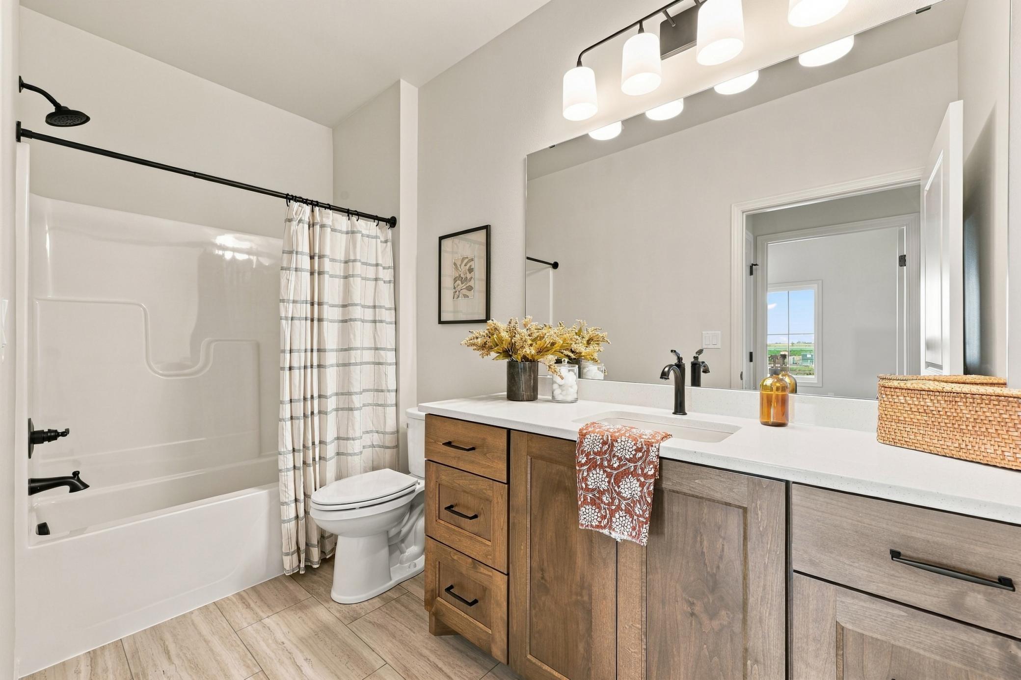 2026 single family home for sale at 8439 61st Street S in Horace, ND — 3 bed, 3 bath (photo 23 of 33)