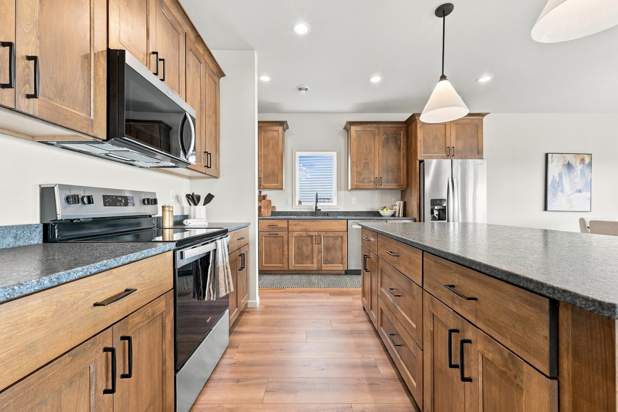 2026 single family home for sale at 8439 61st Street S in Horace, ND — 3 bed, 3 bath (photo 9 of 33)