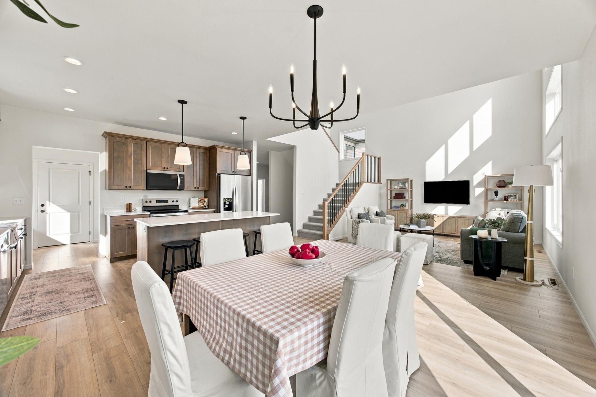 2026 single family home for sale at 979 61st Avenue W in West Fargo, ND — 3 bed, 3 bath (photo 15 of 37)