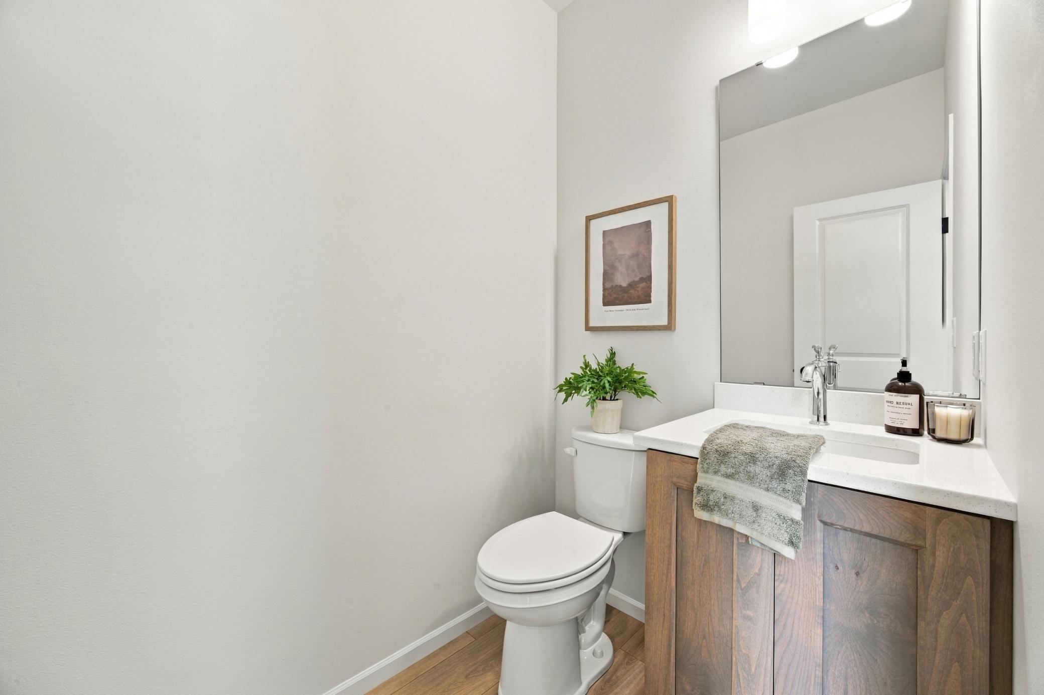 2026 single family home for sale at 979 61st Avenue W in West Fargo, ND — 3 bed, 3 bath (photo 17 of 37)