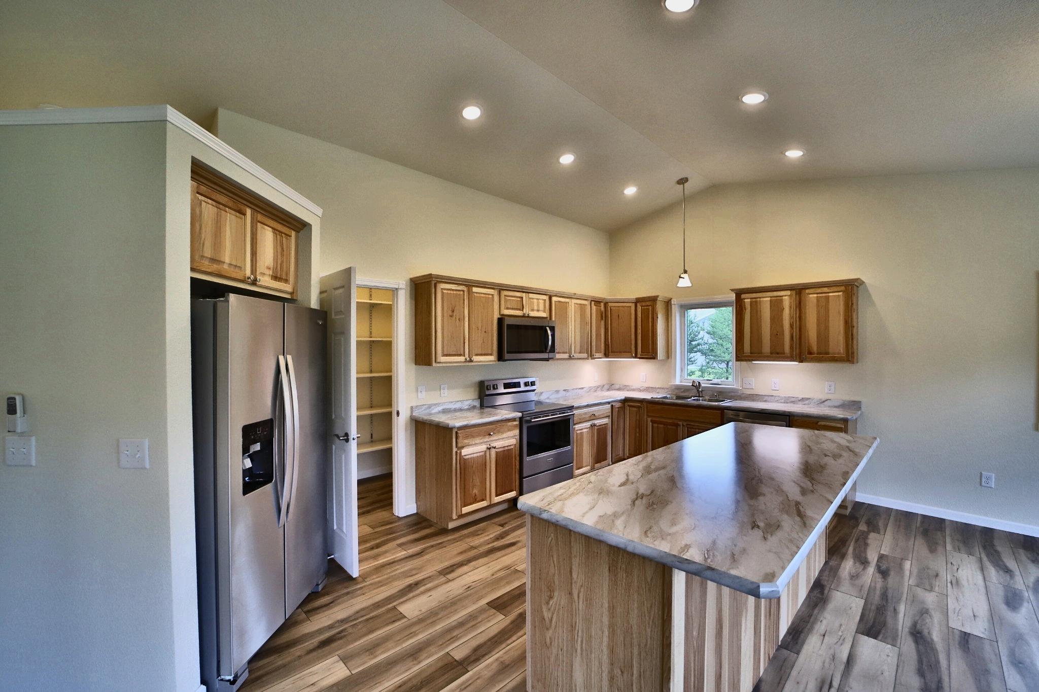 2026 single family home for sale at 11946 Joneswood Circle in Baxter, MN — 3 bed, 2 bath (photo 2 of 25)