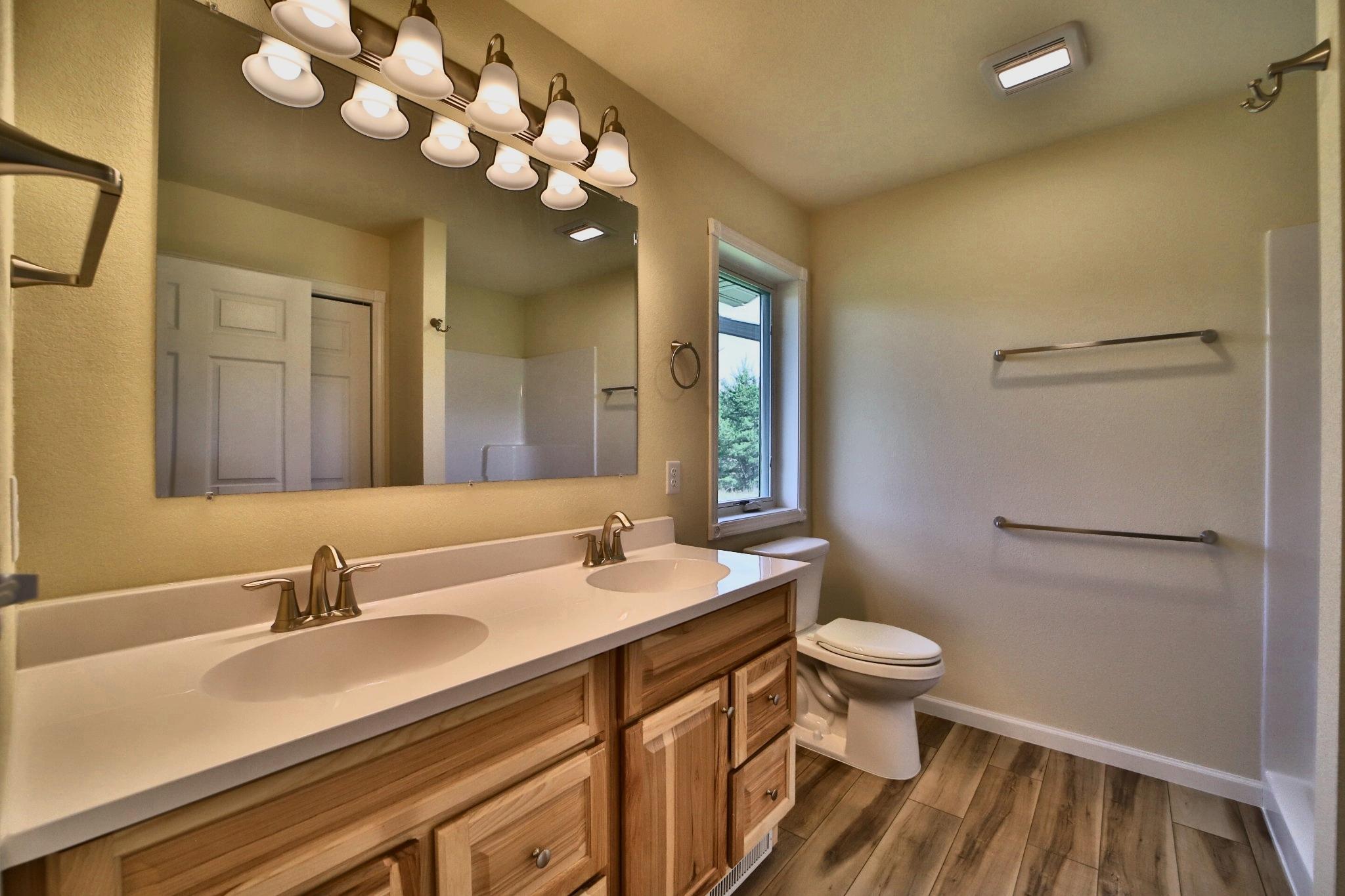 2026 single family home for sale at 11946 Joneswood Circle in Baxter, MN — 3 bed, 2 bath (photo 13 of 25)