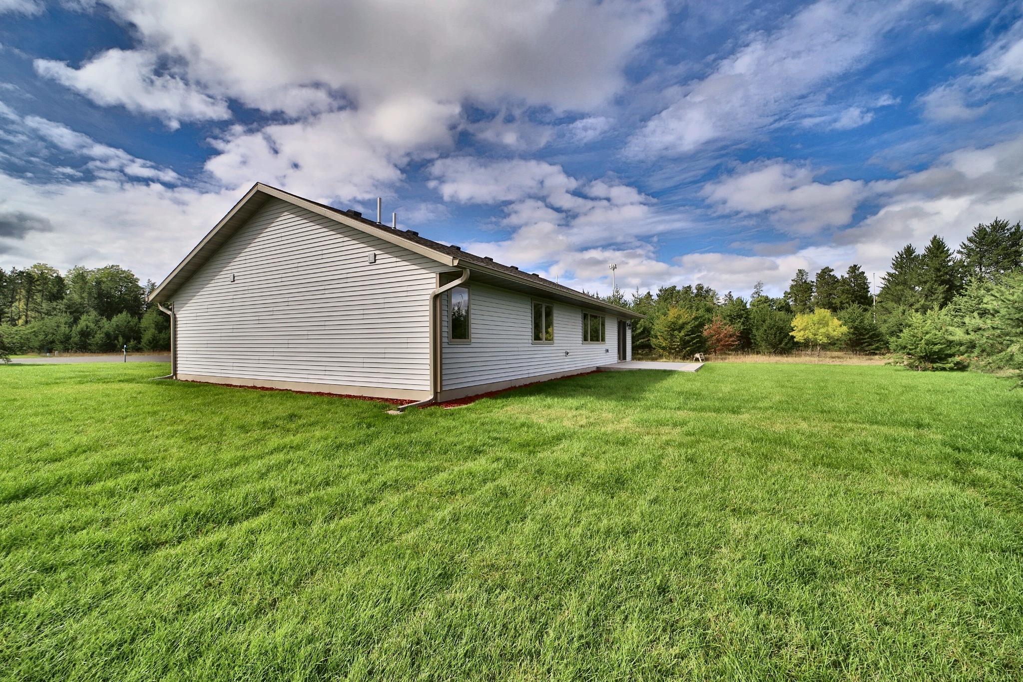 2026 single family home for sale at 11946 Joneswood Circle in Baxter, MN — 3 bed, 2 bath (photo 24 of 25)