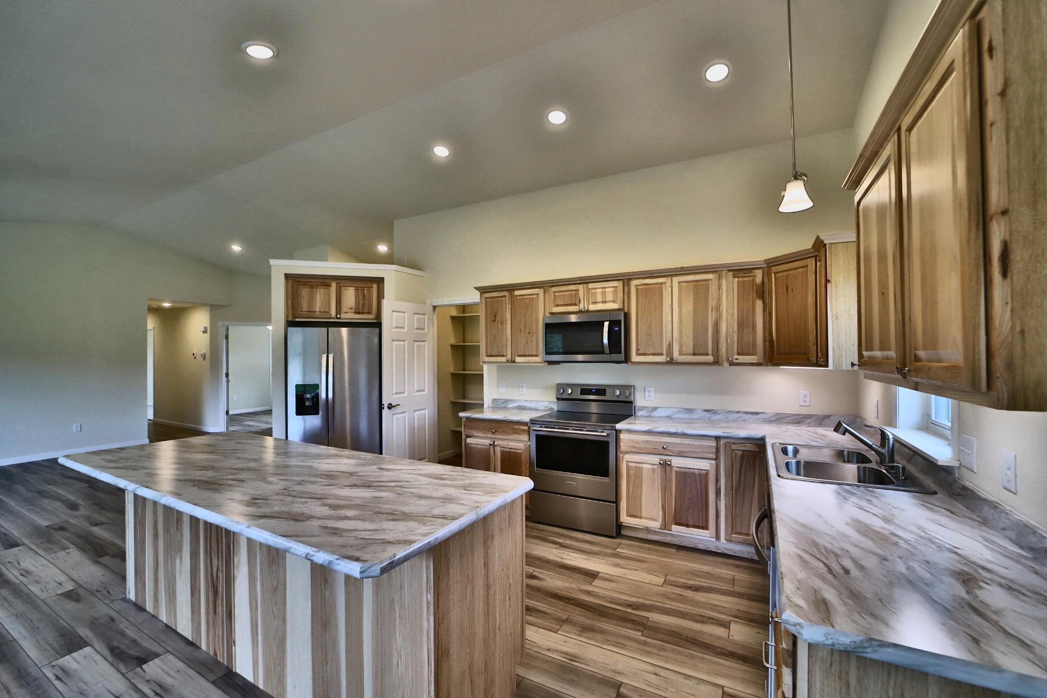 2026 single family home for sale at 11946 Joneswood Circle in Baxter, MN — 3 bed, 2 bath (photo 4 of 25)