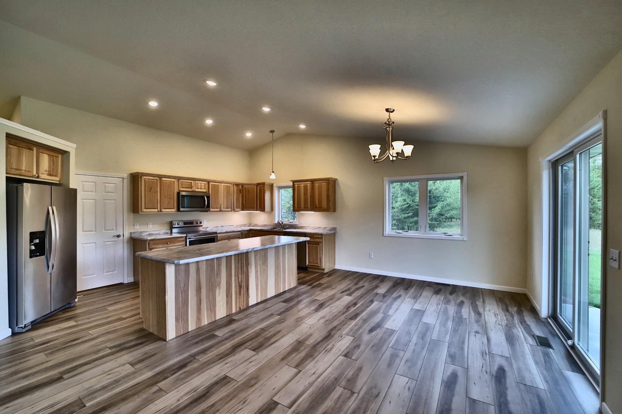2026 single family home for sale at 11946 Joneswood Circle in Baxter, MN — 3 bed, 2 bath (photo 6 of 25)