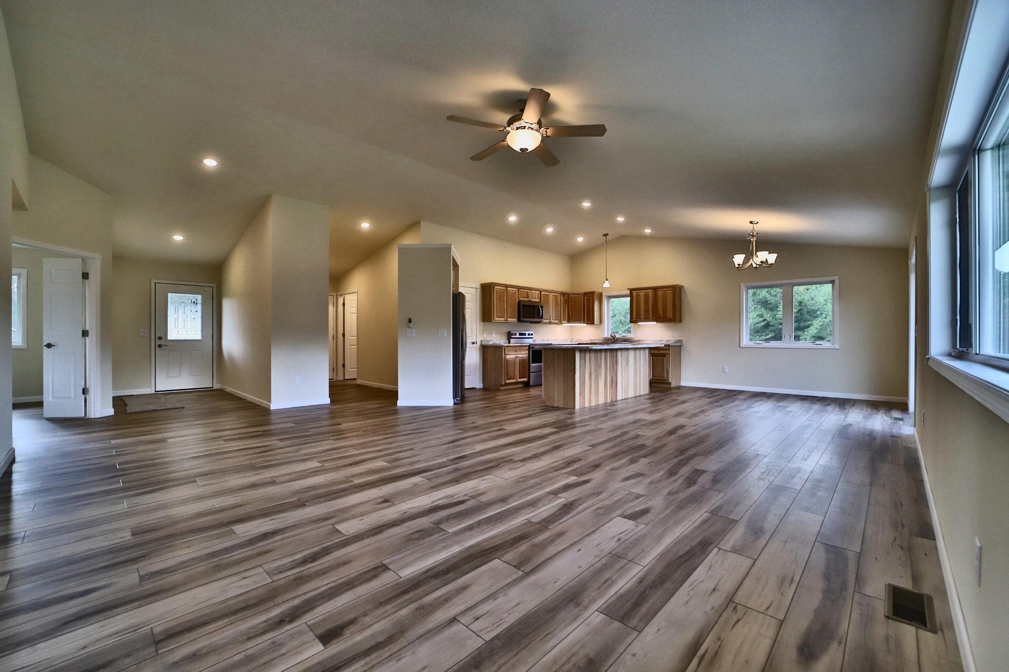 2026 single family home for sale at 11946 Joneswood Circle in Baxter, MN — 3 bed, 2 bath (photo 9 of 25)