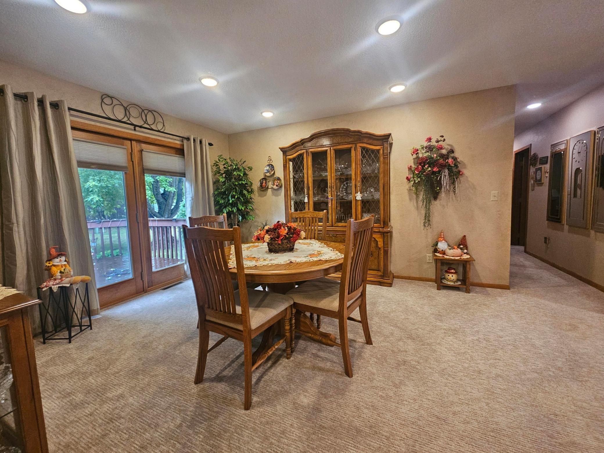 1995 single family home for sale at 1409 6th Avenue N in Wahpeton, ND — 4 bed, 3 bath (photo 12 of 32)