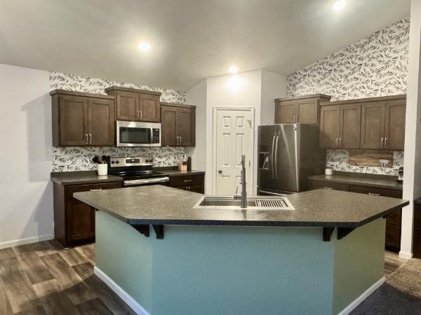 2018 single family home for sale at 8609 Sugarberry Creek in Brainerd, MN — 4 bed, 3 bath (photo 3 of 12)