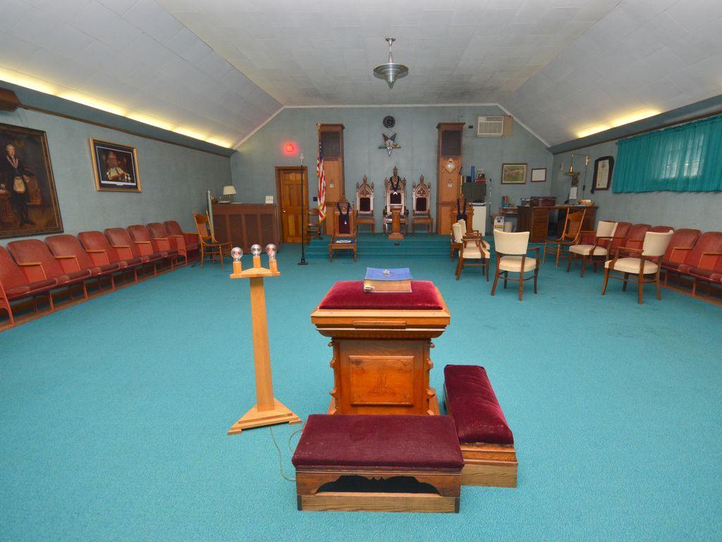 1950 single family home for sale at 602 Main Avenue S in Park Rapids, MN — 0 bed, 2 bath (photo 5 of 22)