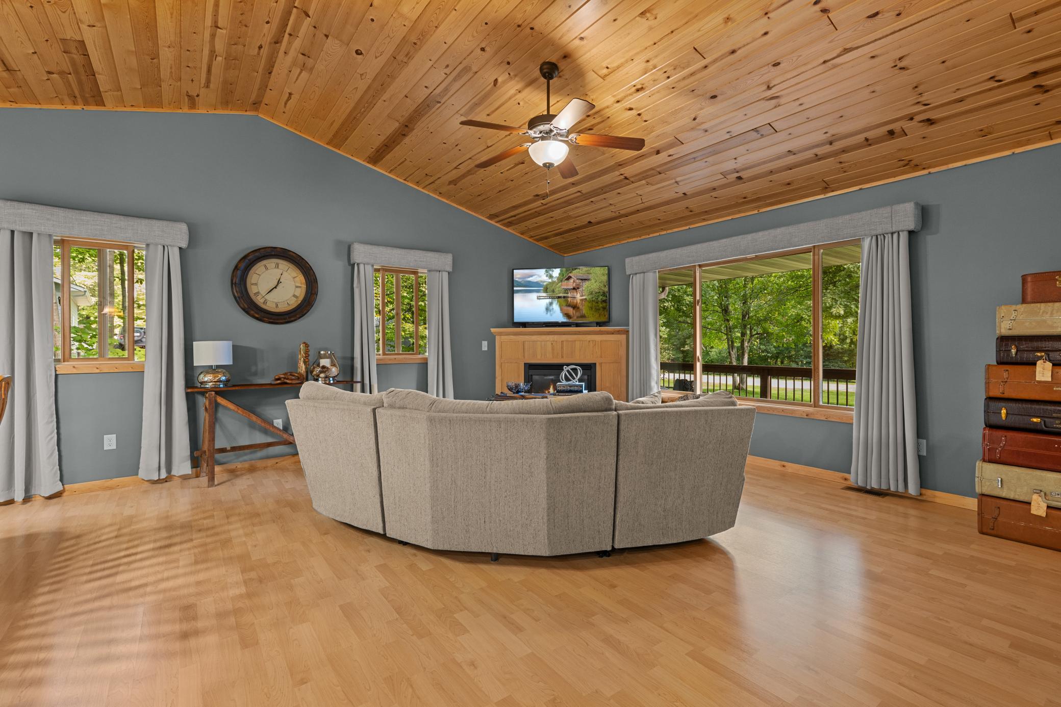 2005 single family home for sale at 29757 Red Pine Drive in Breezy Point, MN — 4 bed, 3 bath (photo 15 of 53)