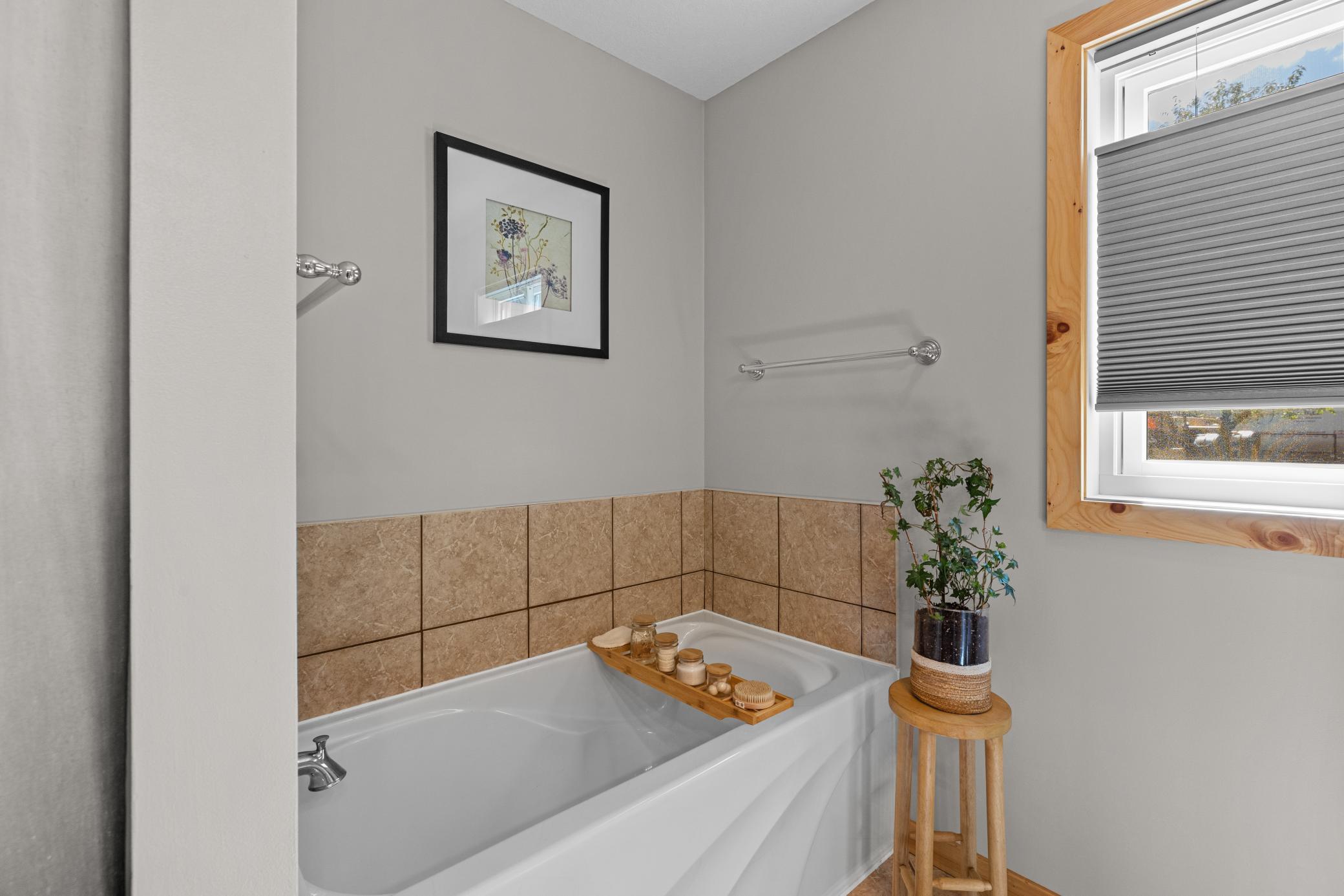 2005 single family home for sale at 29757 Red Pine Drive in Breezy Point, MN — 4 bed, 3 bath (photo 22 of 53)